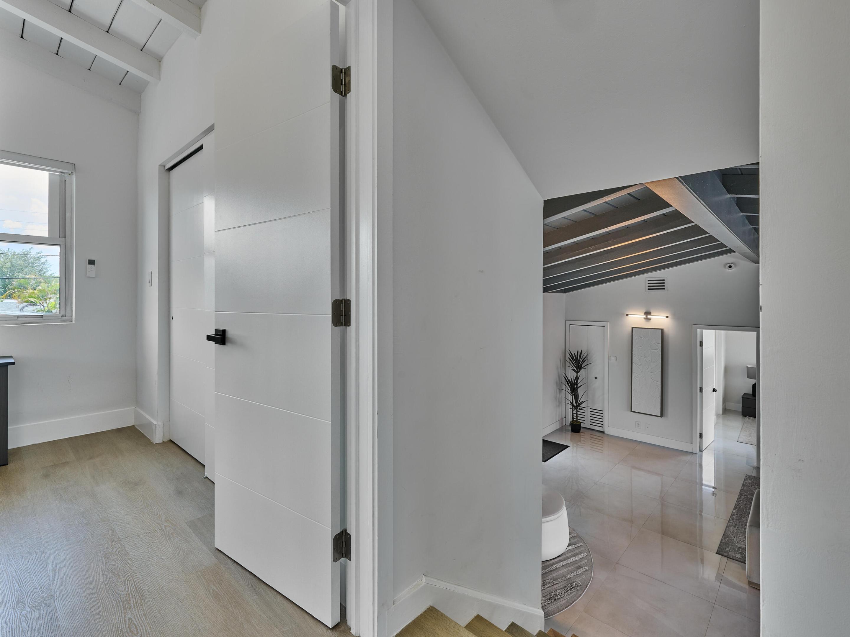 2426 Key Largo Fort Lauderdale, FL 33312