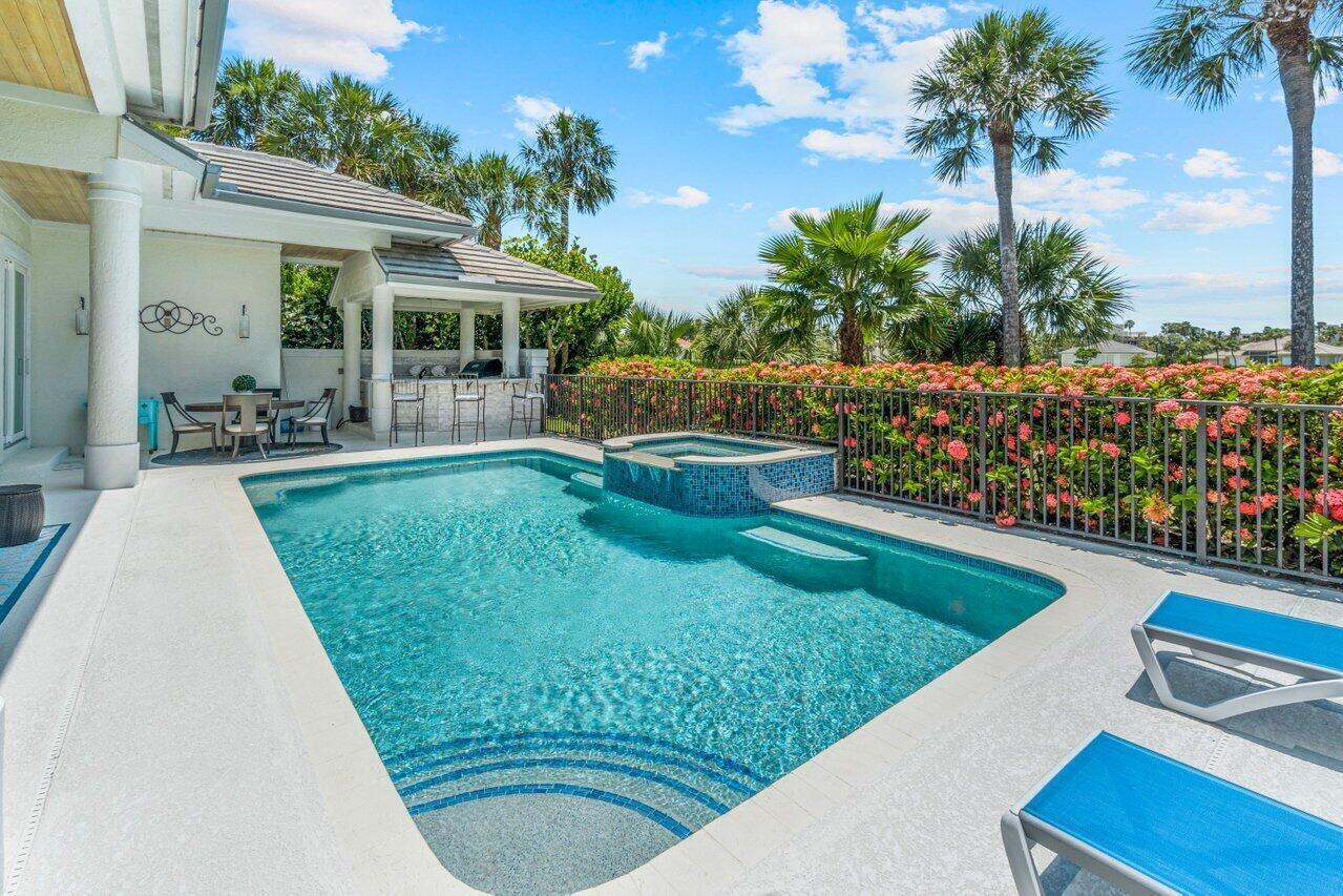 2925 SE Dune Hutchinson Island, FL 34996