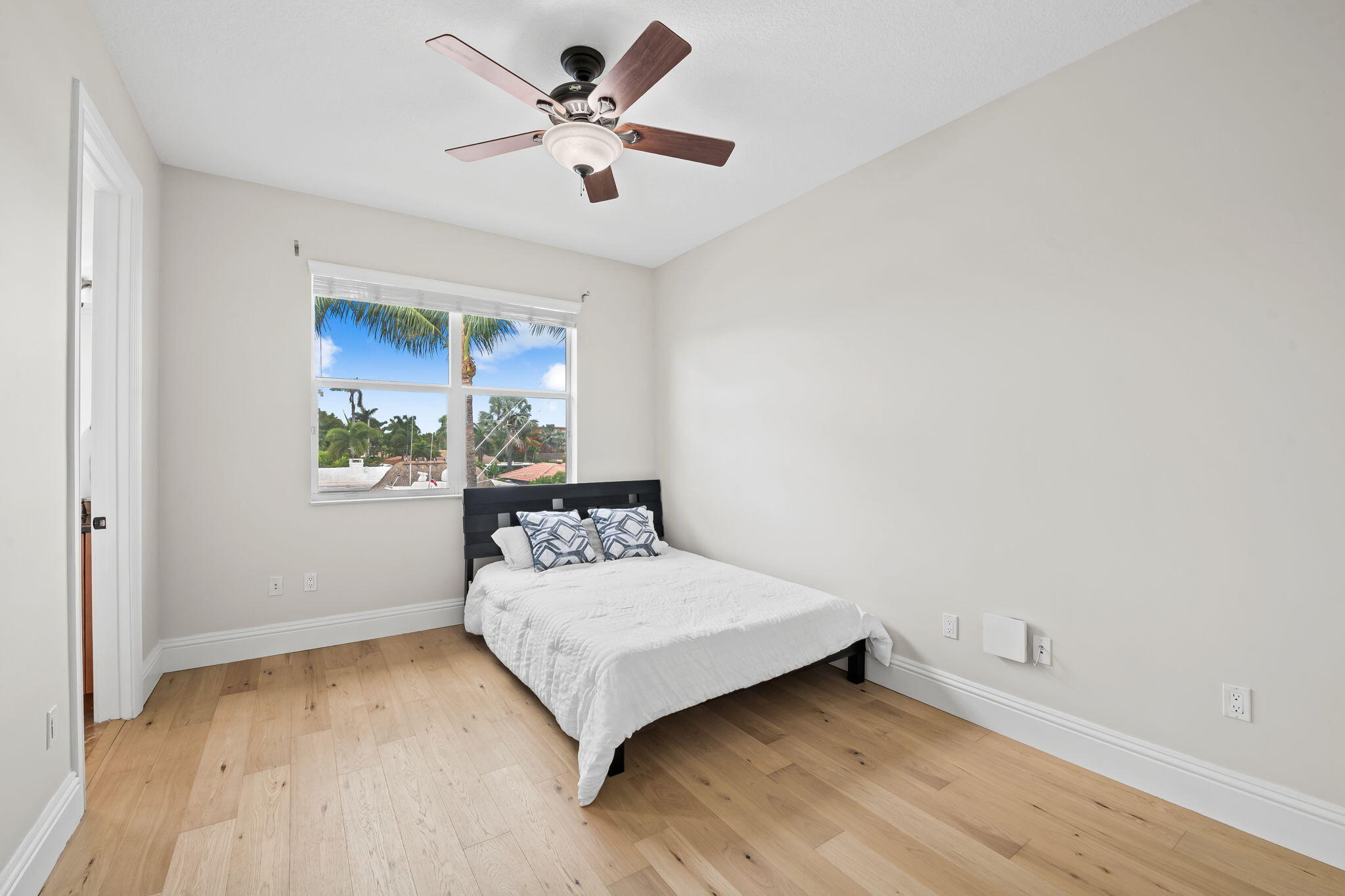 1261 NE 27th Pompano Beach, FL 33062