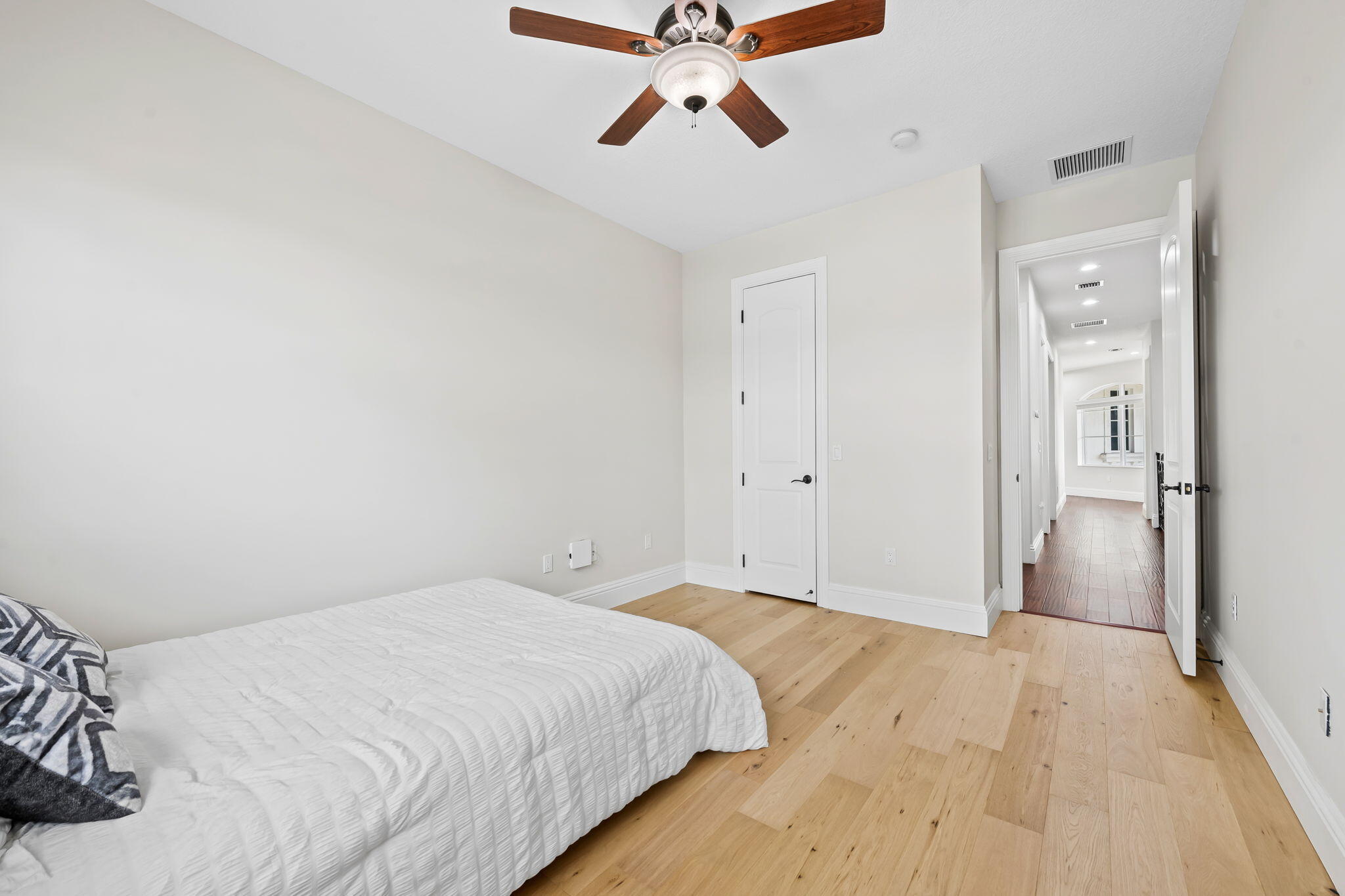 1261 NE 27th Pompano Beach, FL 33062