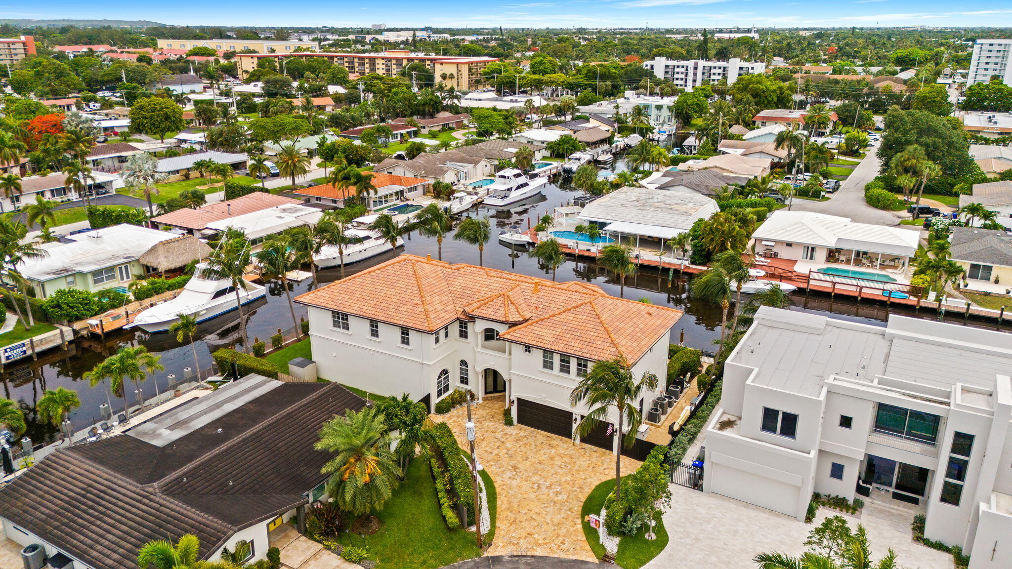 1261 NE 27th Pompano Beach, FL 33062