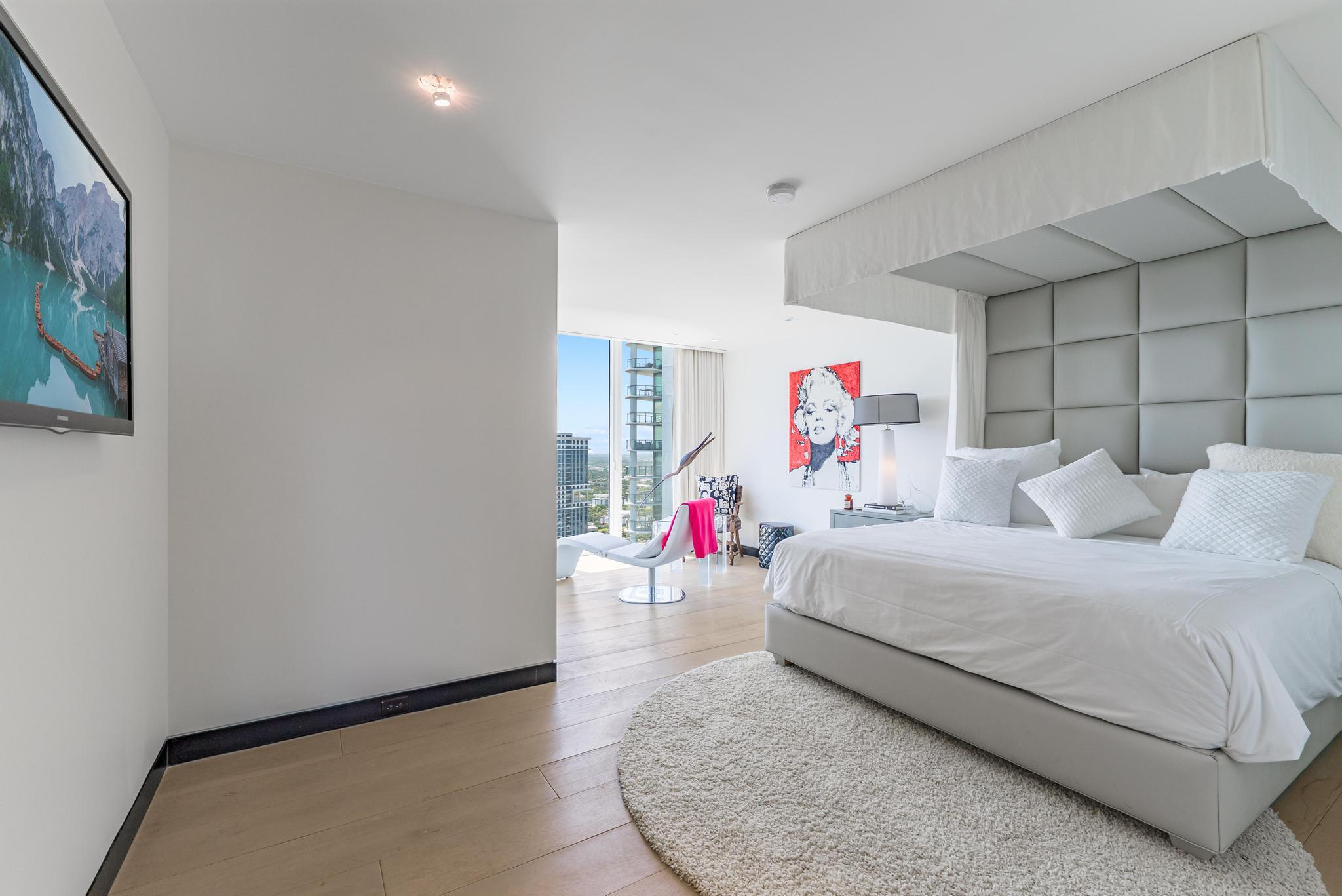 333 Las Olas #4206 Fort Lauderdale, FL 33301