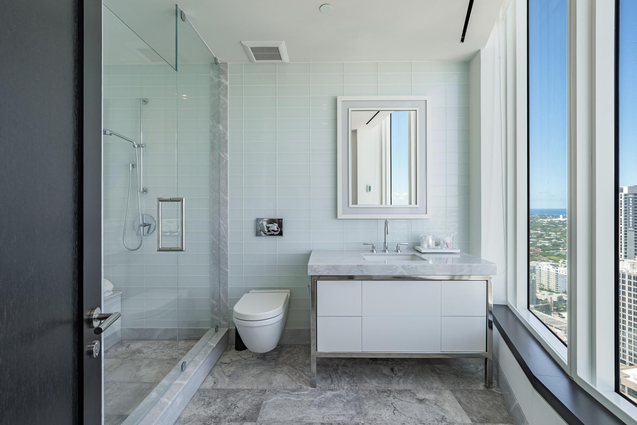 333 Las Olas #4206 Fort Lauderdale, FL 33301
