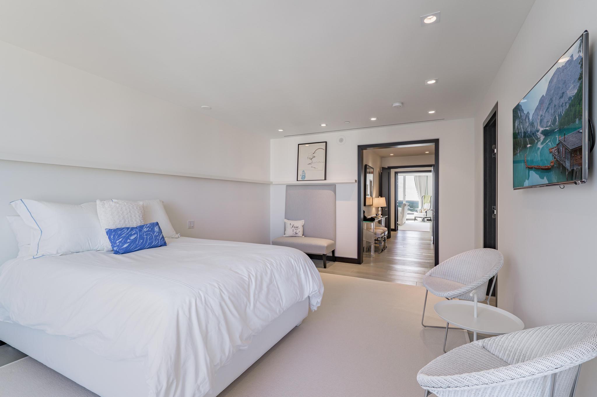 333 Las Olas #4206 Fort Lauderdale, FL 33301
