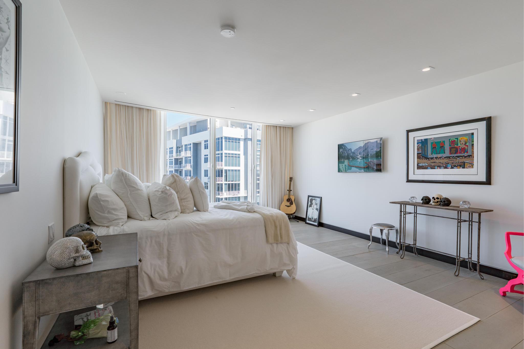 333 Las Olas #4206 Fort Lauderdale, FL 33301