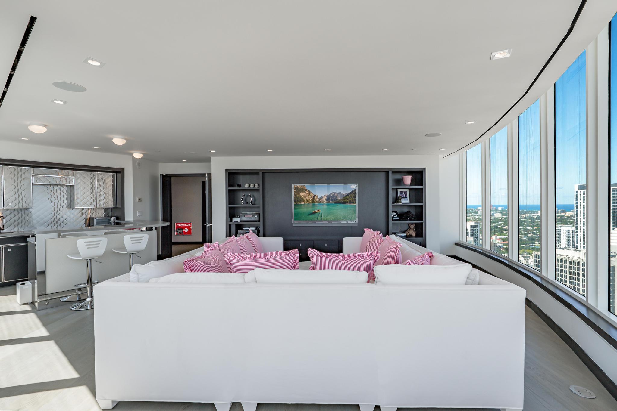 333 Las Olas #4206 Fort Lauderdale, FL 33301