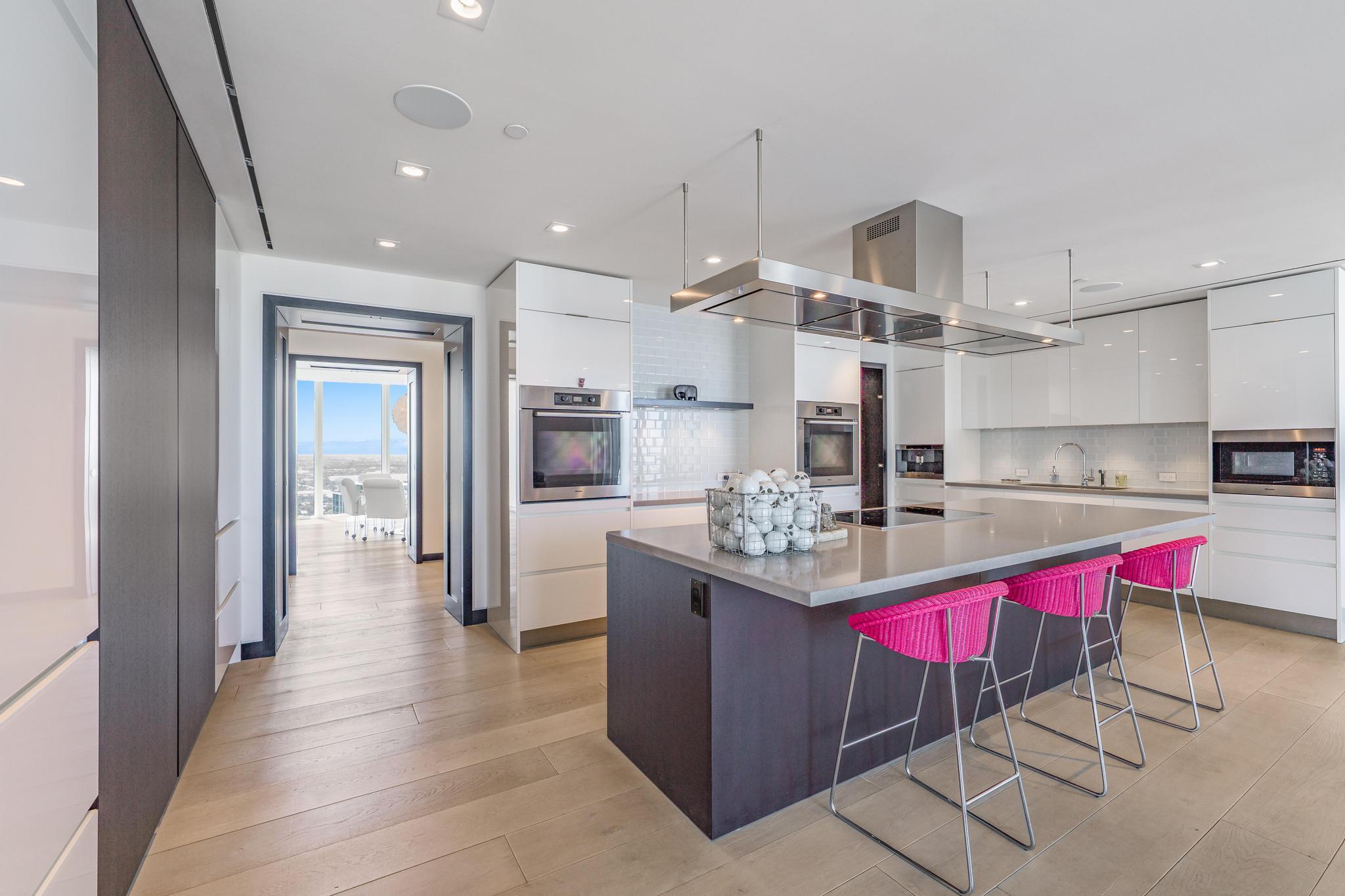 333 Las Olas #4206 Fort Lauderdale, FL 33301