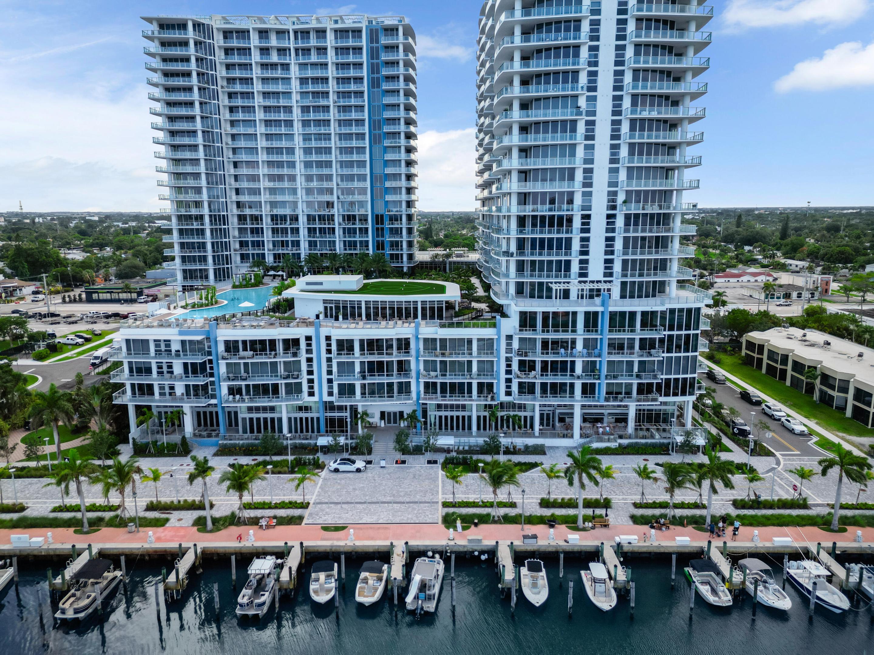 220 Lake Shr #1908 Lake Park, FL 33403