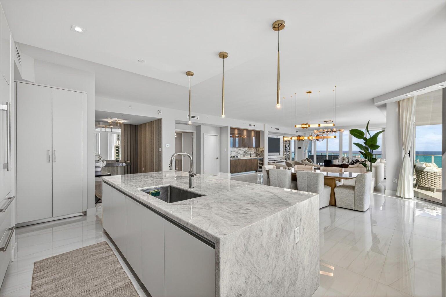 3100 N Ocean #H-PH3 Riviera Beach, FL 33404