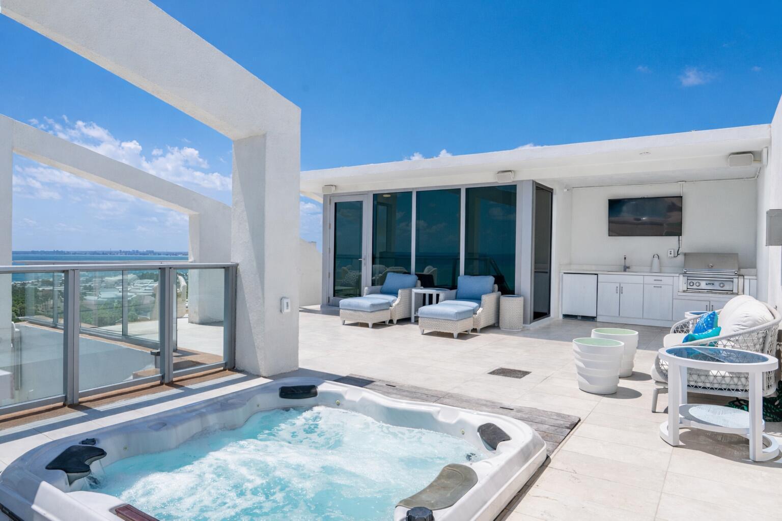 3100 N Ocean #H-PH3 Riviera Beach, FL 33404