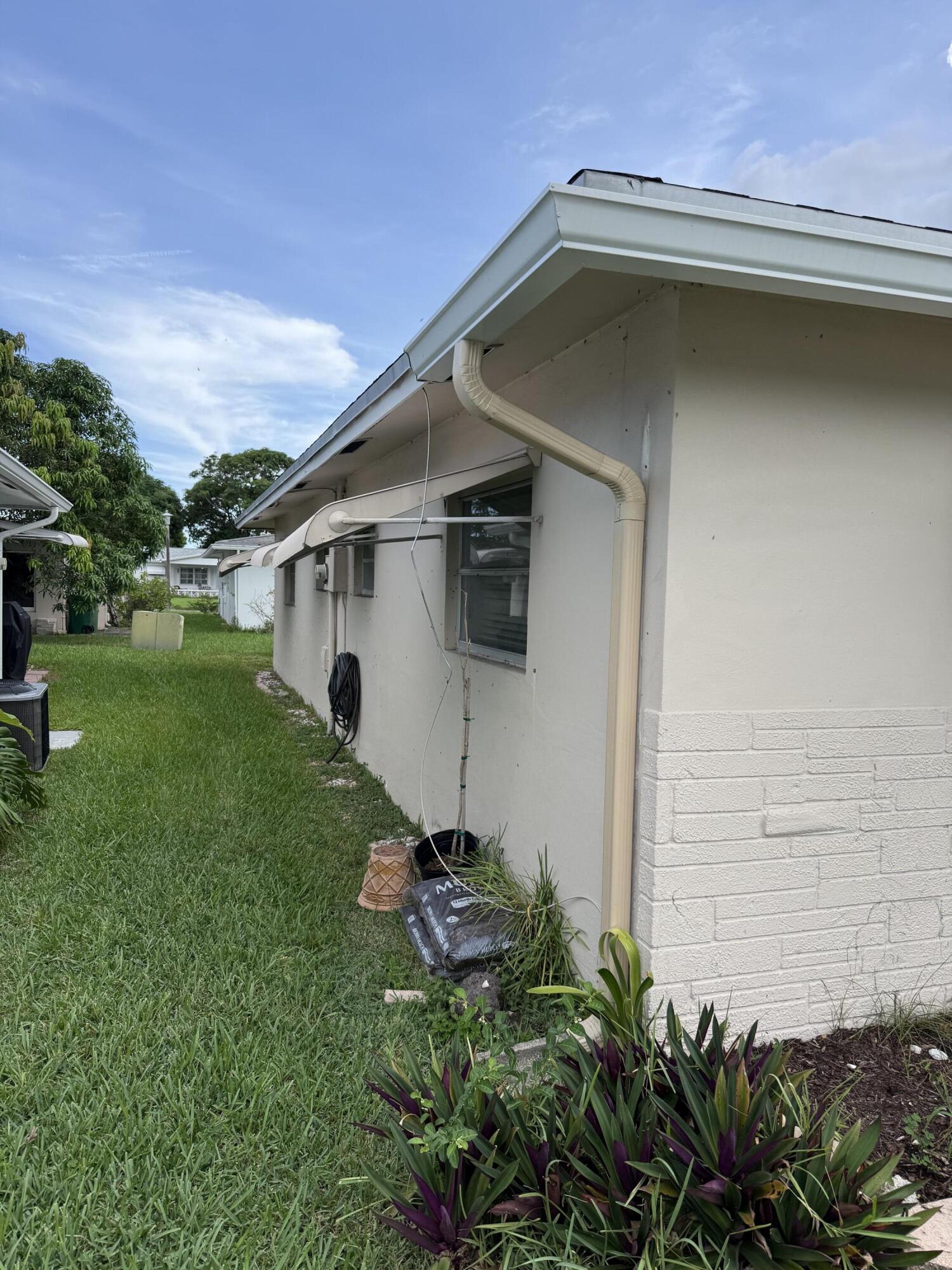 7250 NW 8th Ct Margate, FL 33063