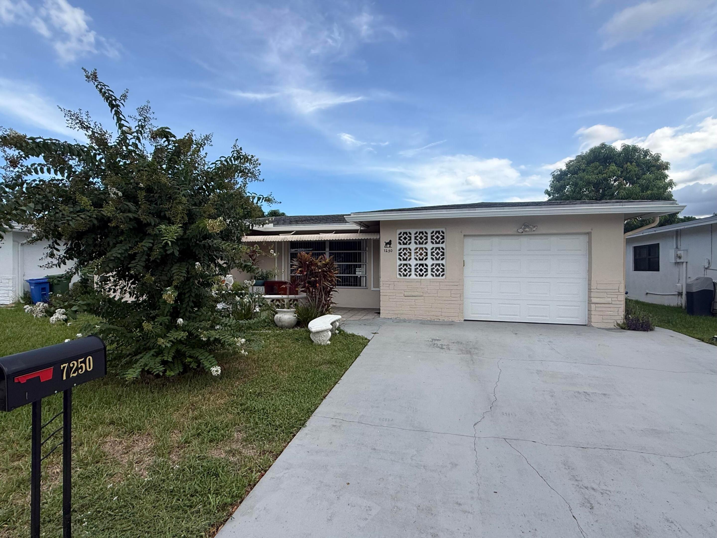 7250 NW 8th Ct Margate, FL 33063