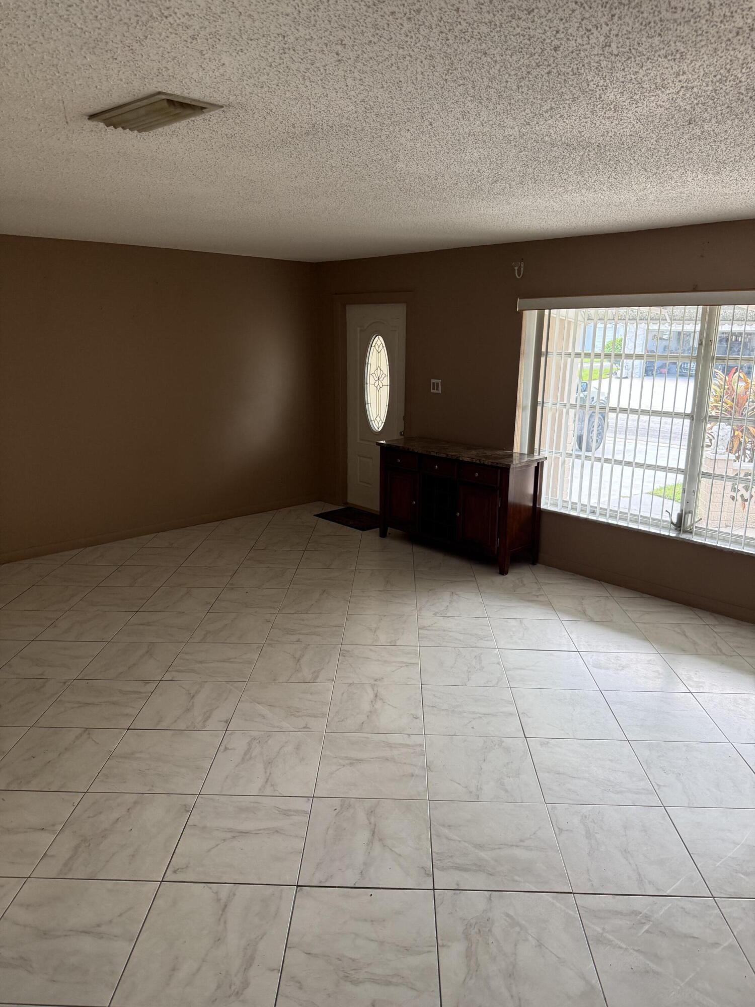 7250 NW 8th Ct Margate, FL 33063