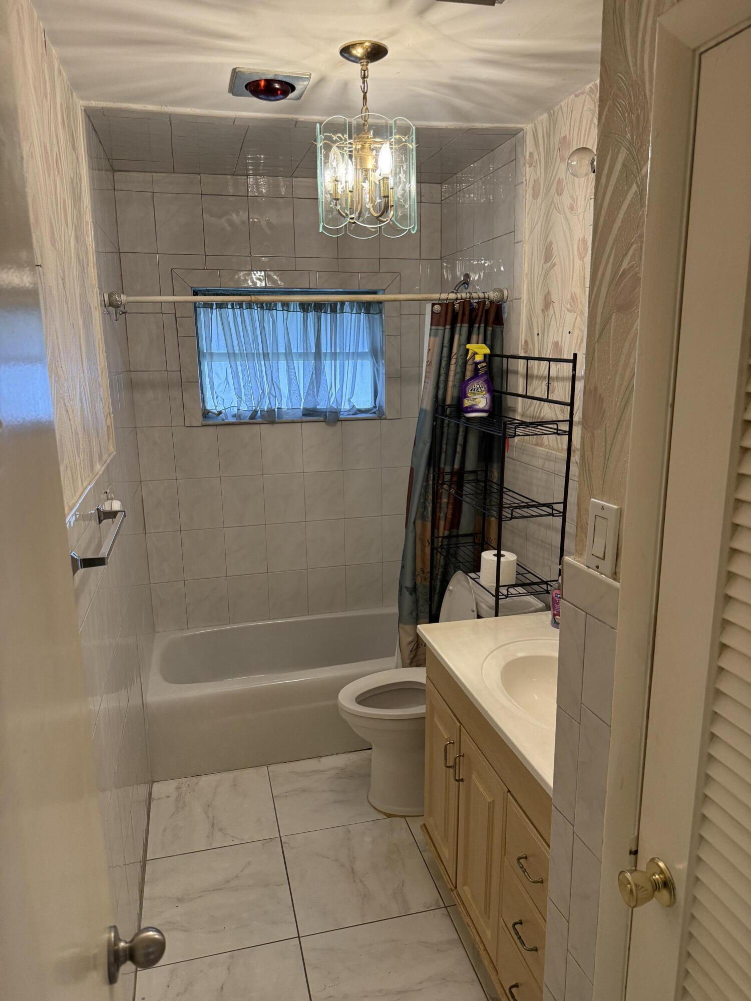 7250 NW 8th Ct Margate, FL 33063