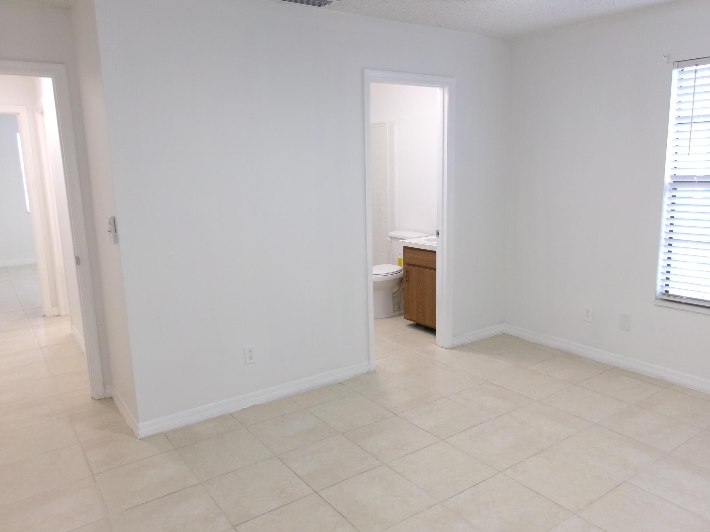 430 13th St Vero Beach, FL 32962