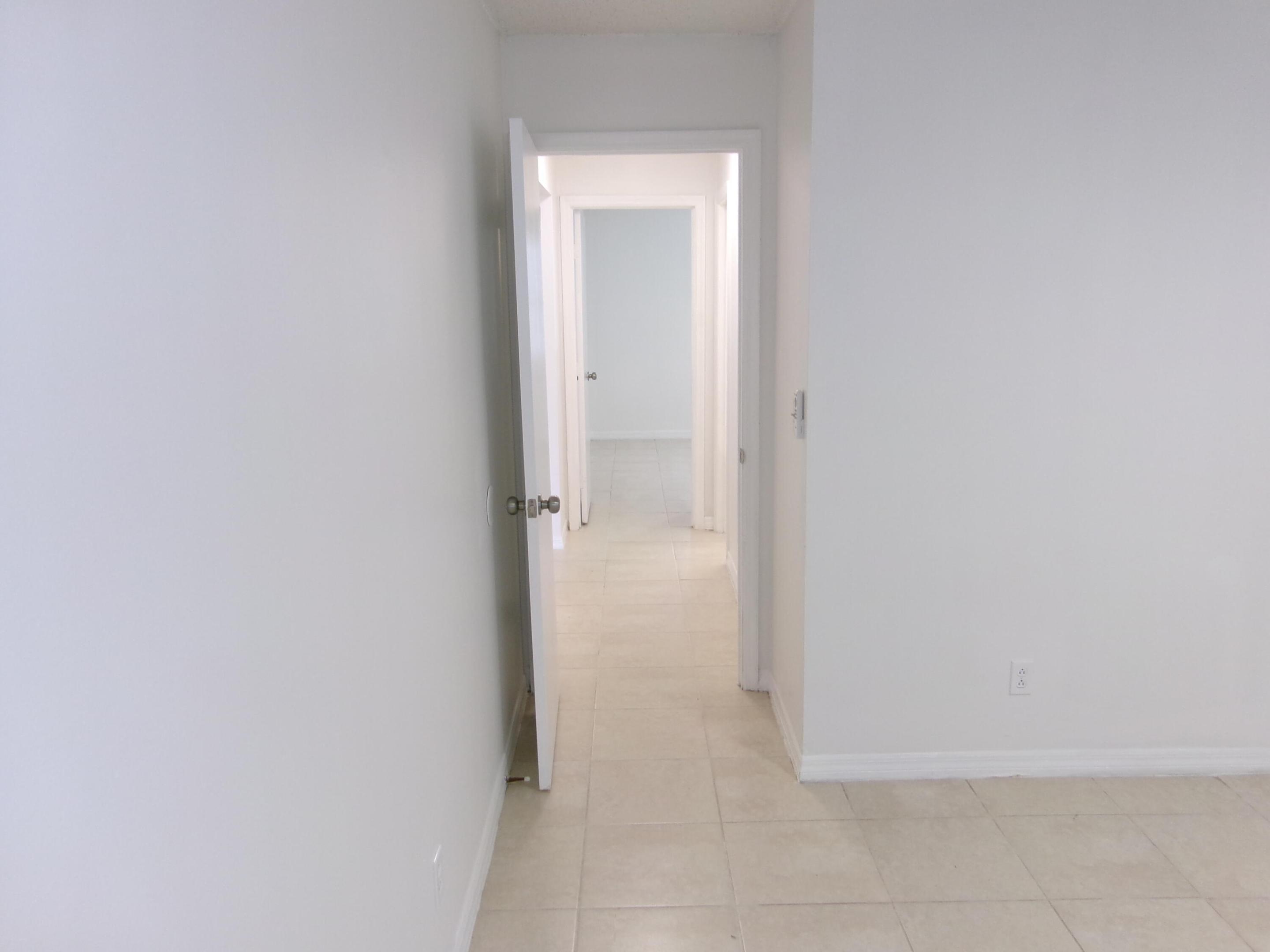 430 13th St Vero Beach, FL 32962