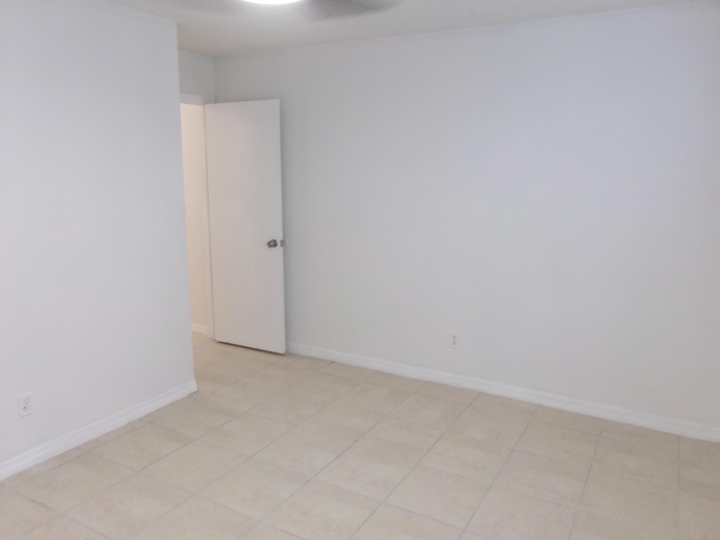 430 13th St Vero Beach, FL 32962