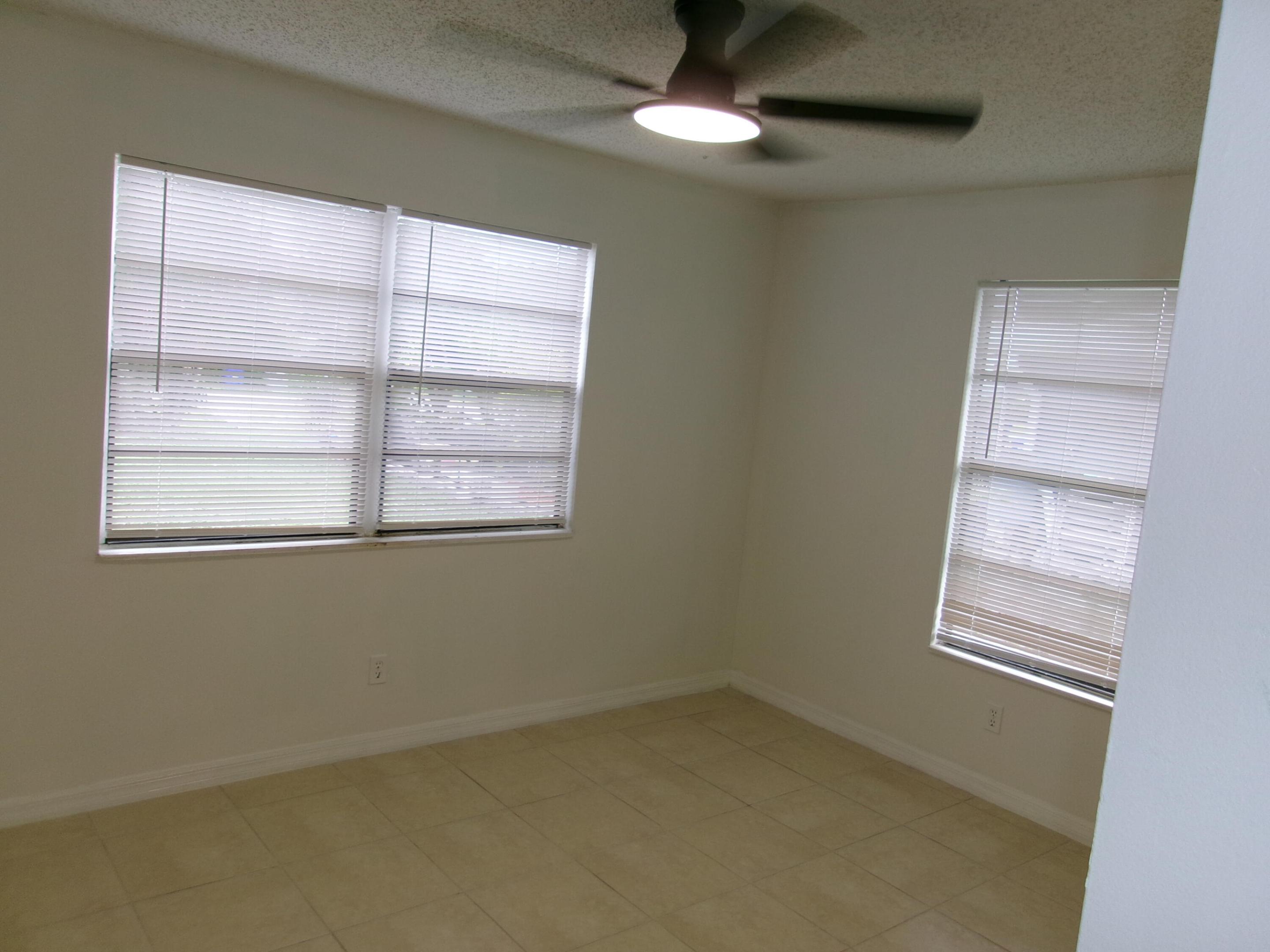 430 13th St Vero Beach, FL 32962