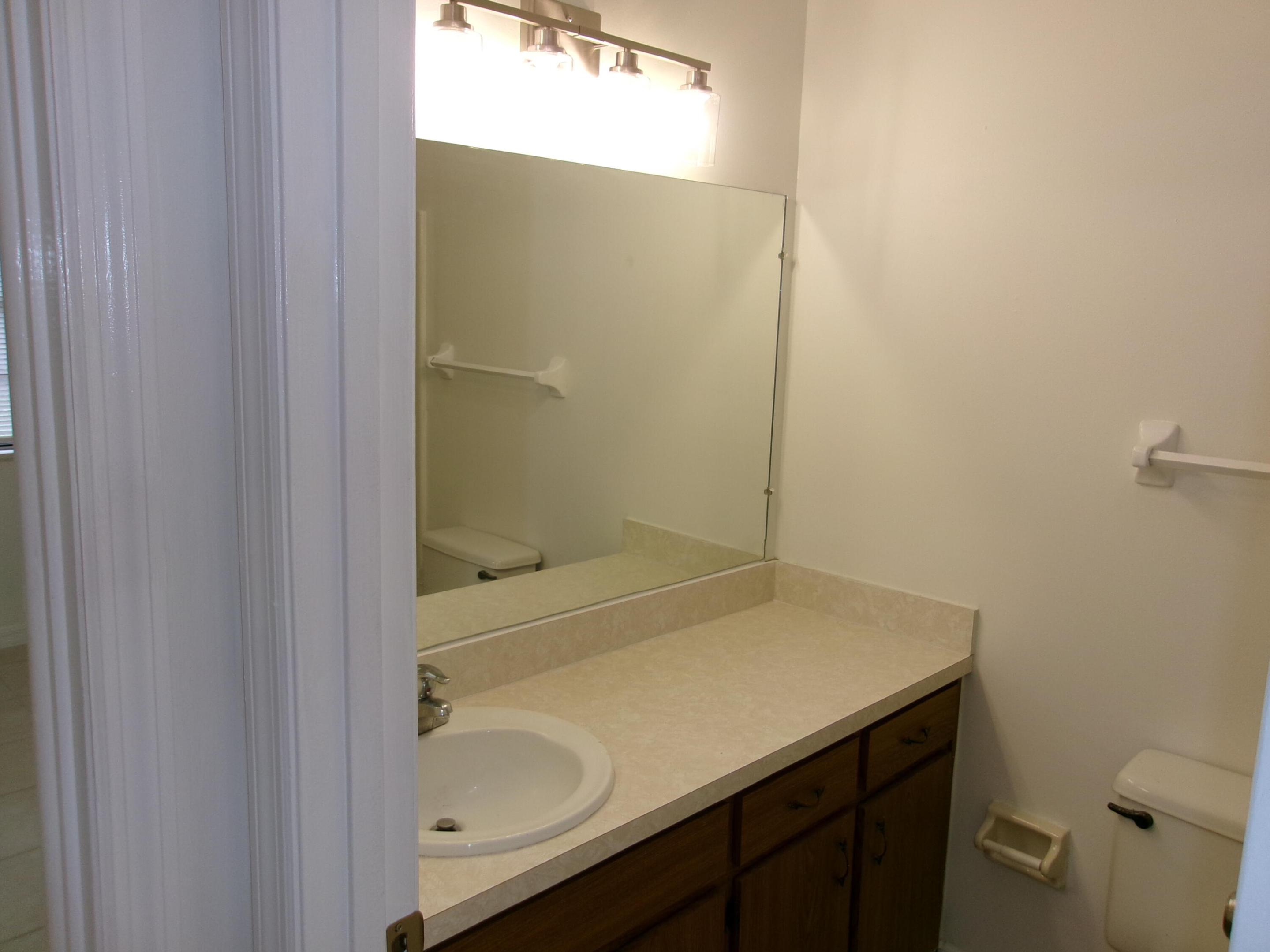 430 13th St Vero Beach, FL 32962