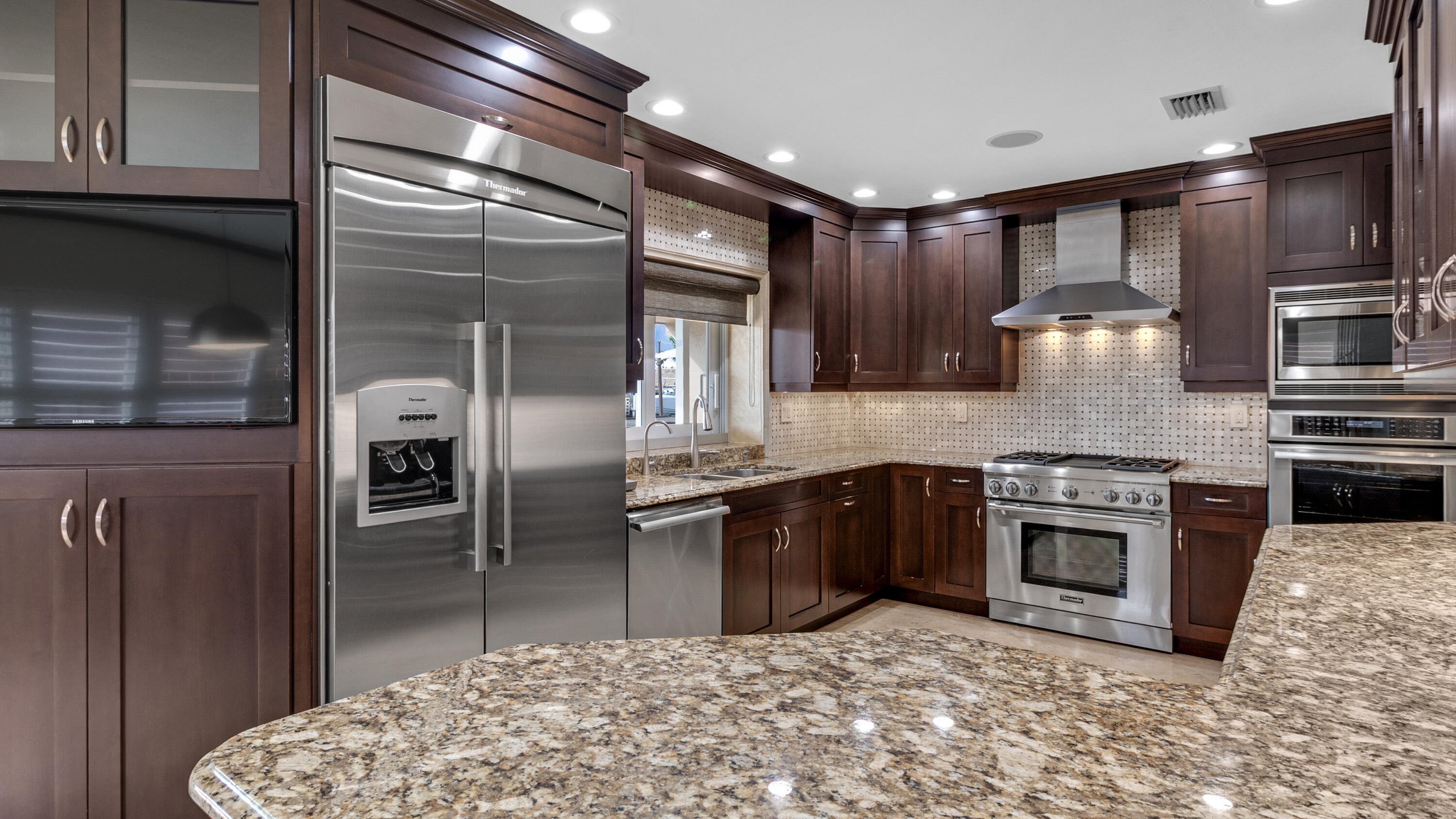 750 SE 7th Ave Pompano Beach, FL 33060