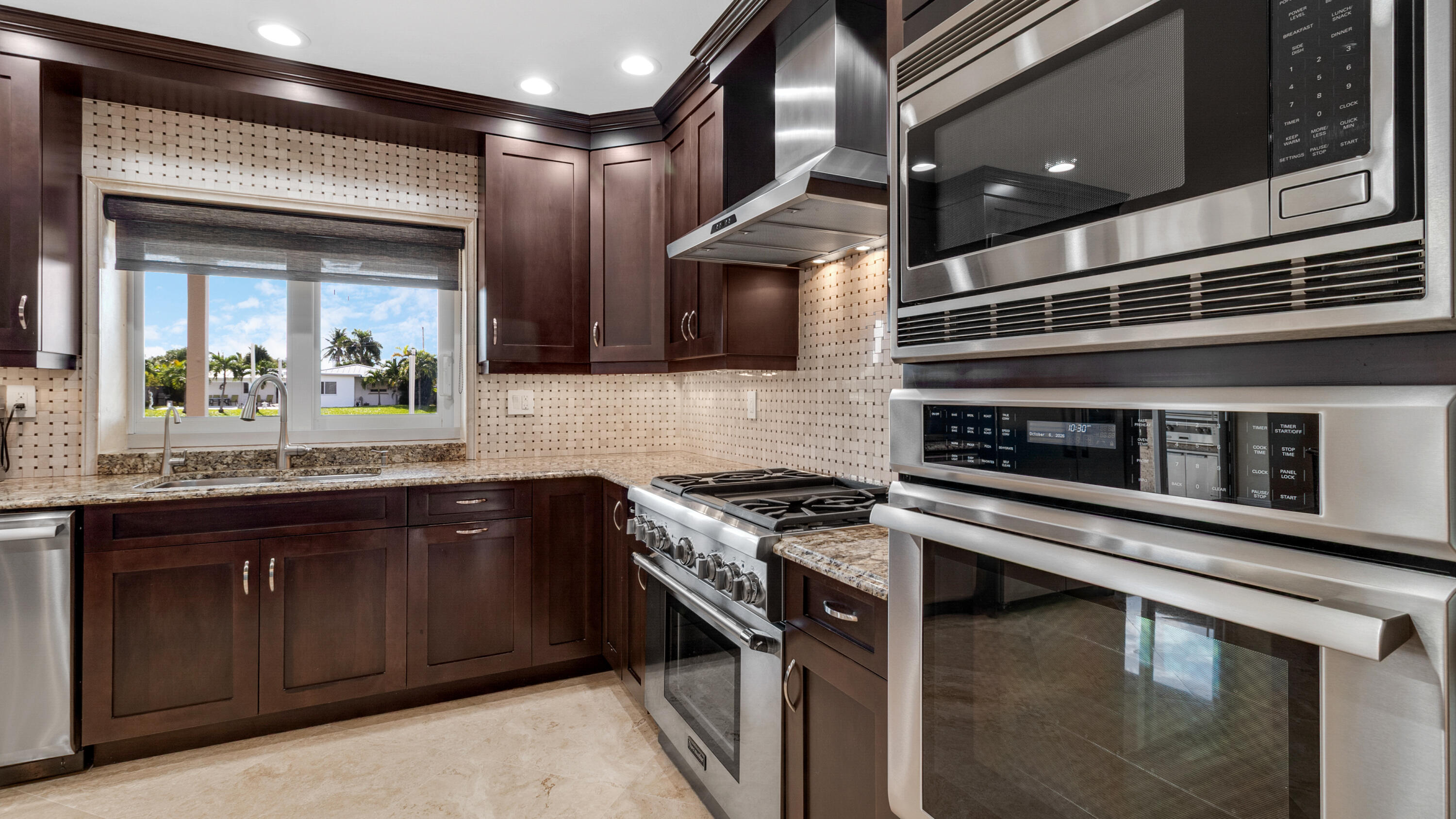 750 SE 7th Ave Pompano Beach, FL 33060