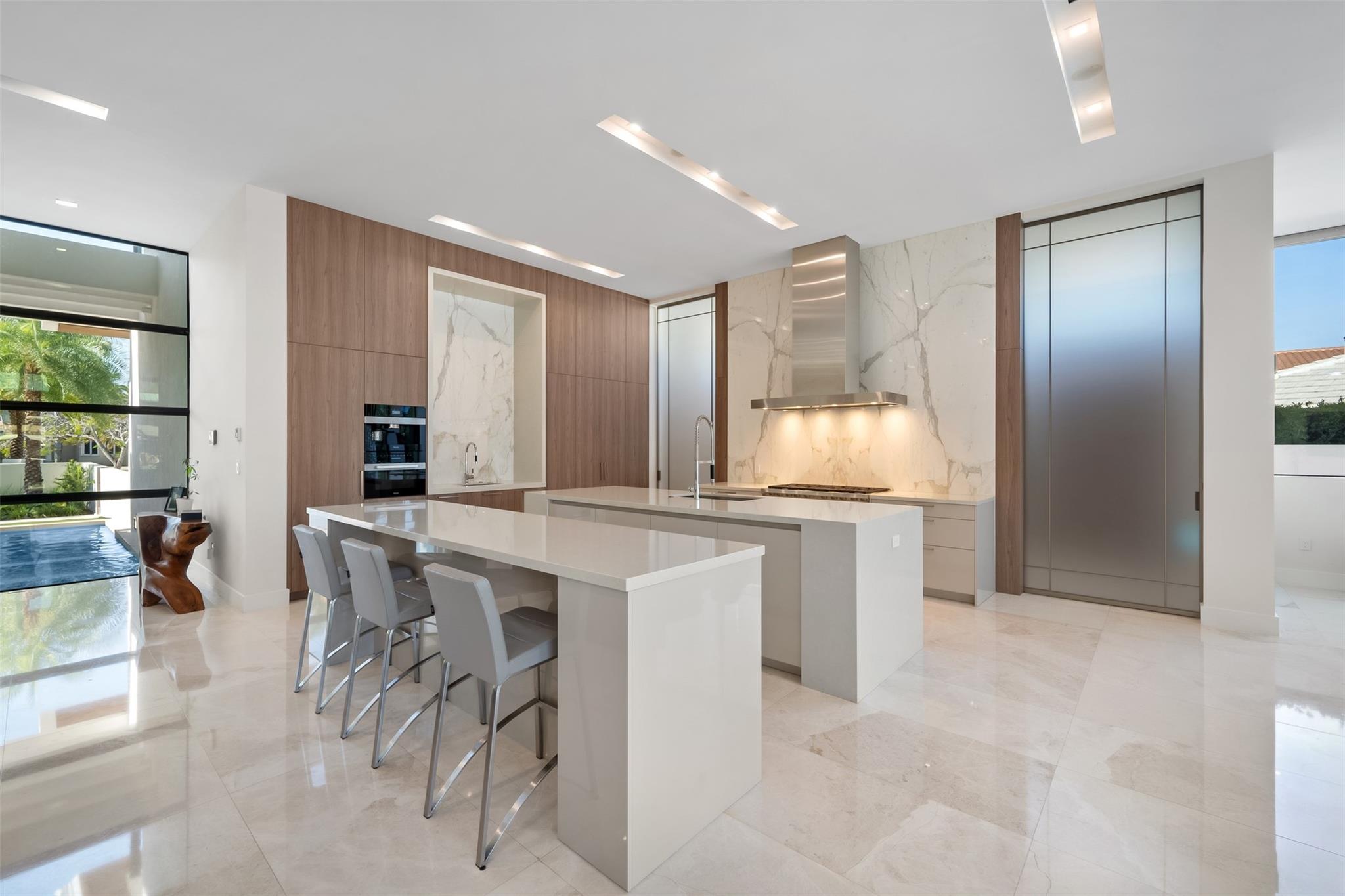 2421 Barcelona Dr Fort Lauderdale, FL 33301 2421 Barcelona Dr Fort Lauderdale, FL 33301