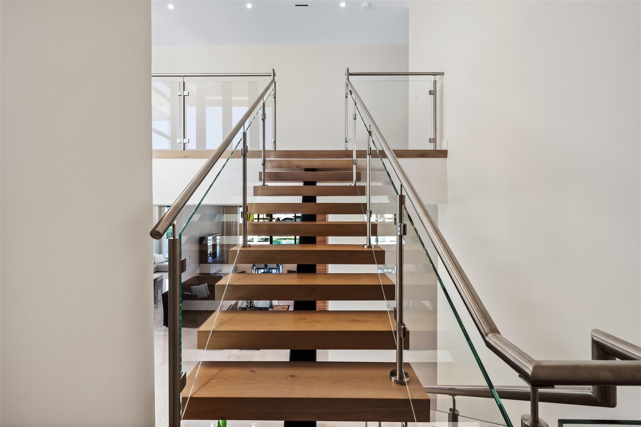 2421 Barcelona Dr Fort Lauderdale, FL 33301 2421 Barcelona Dr Fort Lauderdale, FL 33301