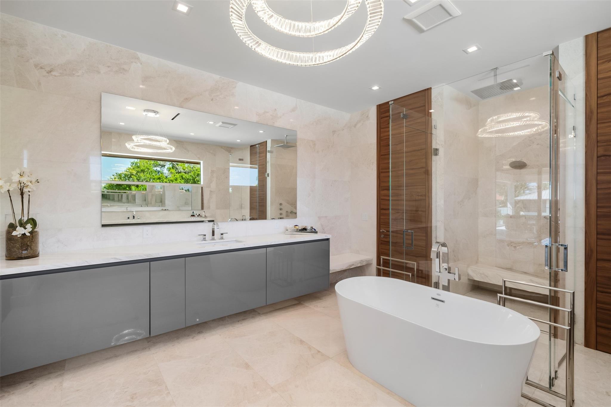 2421 Barcelona Dr Fort Lauderdale, FL 33301 2421 Barcelona Dr Fort Lauderdale, FL 33301