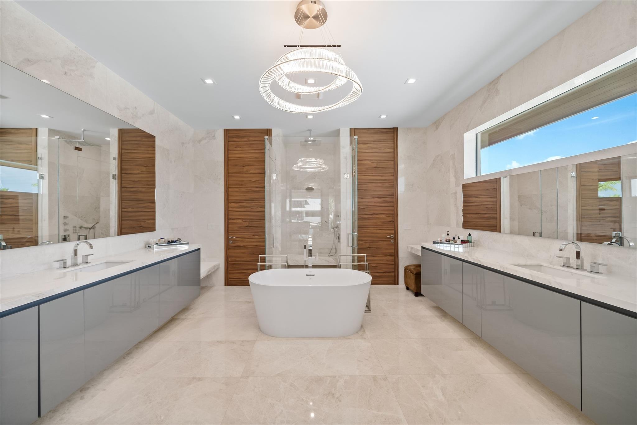 2421 Barcelona Dr Fort Lauderdale, FL 33301 2421 Barcelona Dr Fort Lauderdale, FL 33301