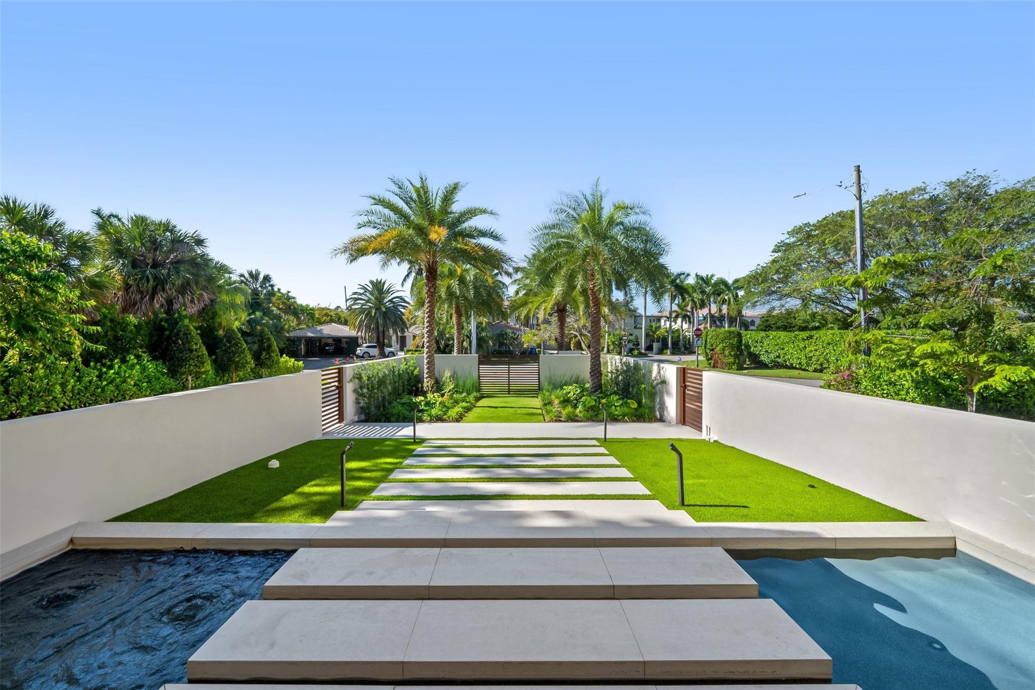 2421 Barcelona Dr Fort Lauderdale, FL 33301 2421 Barcelona Dr Fort Lauderdale, FL 33301