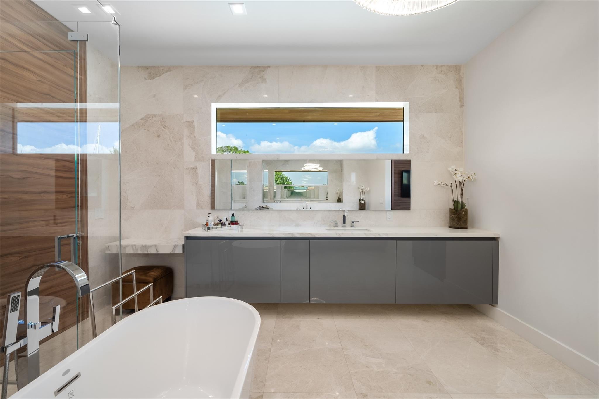 2421 Barcelona Dr Fort Lauderdale, FL 33301 2421 Barcelona Dr Fort Lauderdale, FL 33301