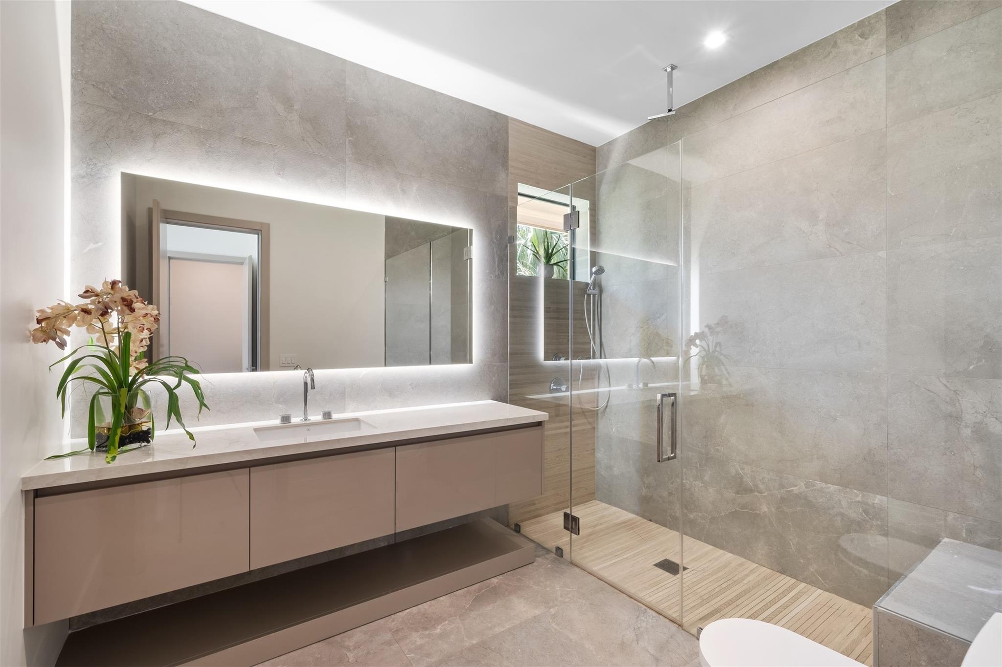 2421 Barcelona Dr Fort Lauderdale, FL 33301 2421 Barcelona Dr Fort Lauderdale, FL 33301