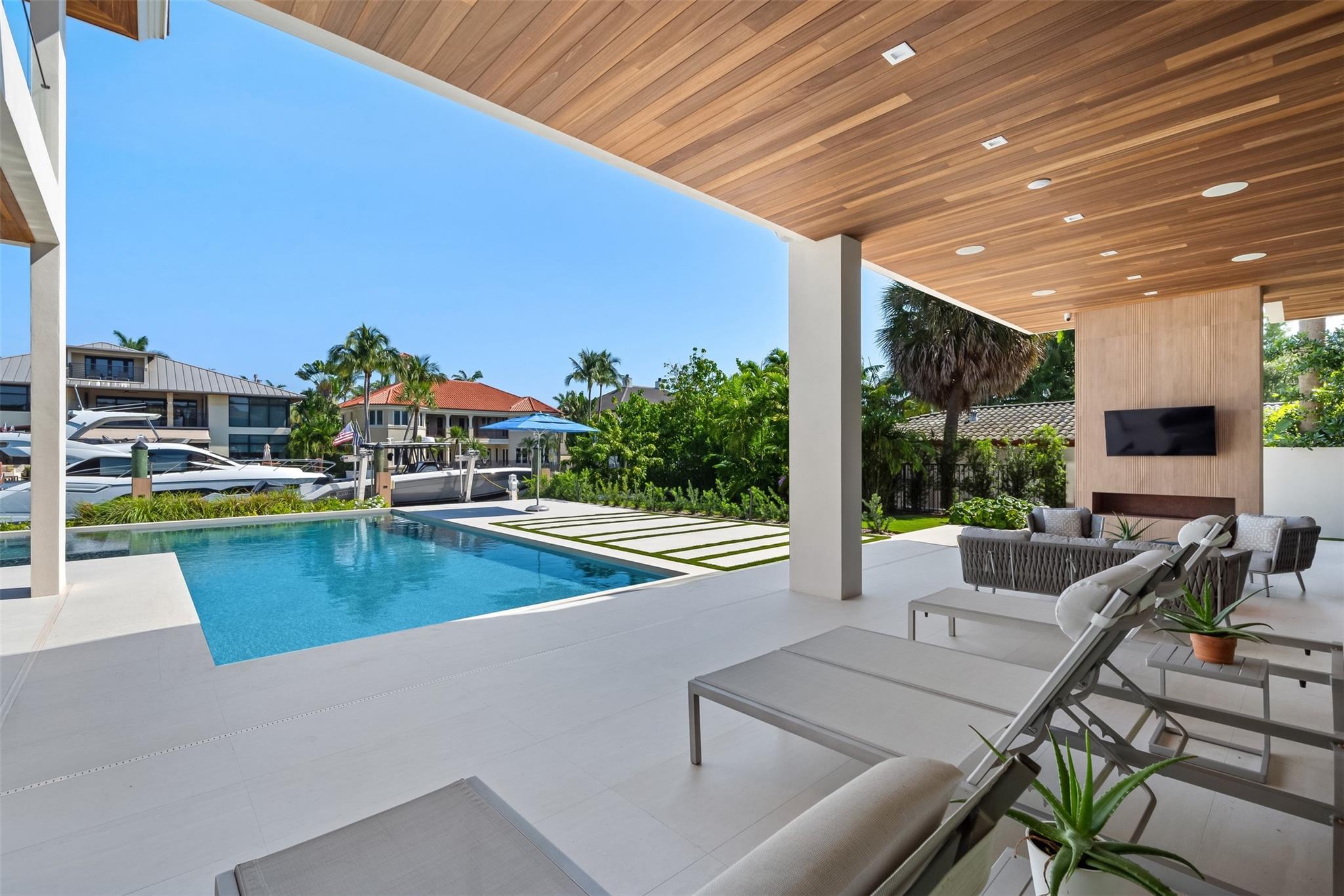 2421 Barcelona Dr Fort Lauderdale, FL 33301 2421 Barcelona Dr Fort Lauderdale, FL 33301