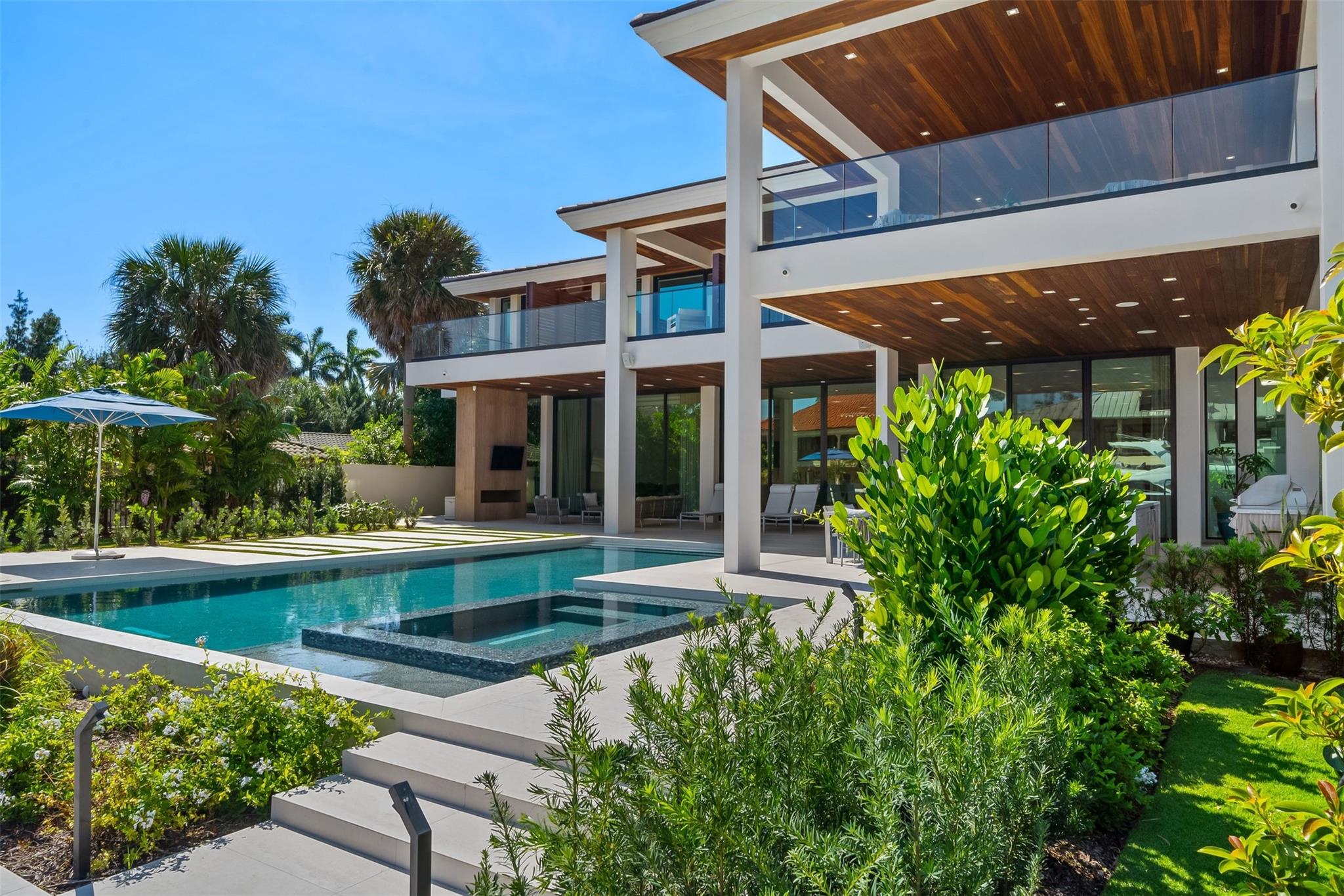 2421 Barcelona Dr Fort Lauderdale, FL 33301 2421 Barcelona Dr Fort Lauderdale, FL 33301