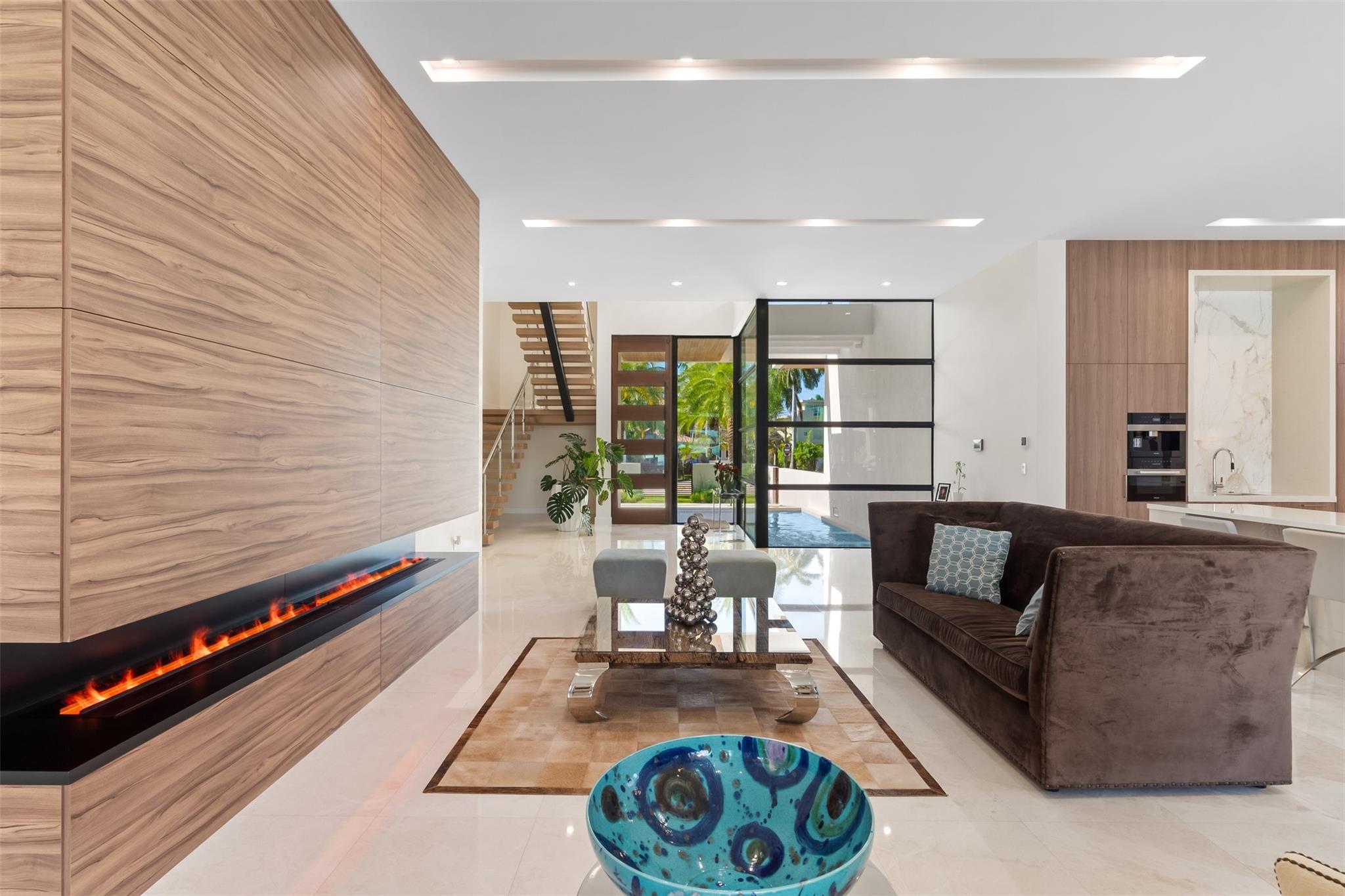 2421 Barcelona Dr Fort Lauderdale, FL 33301 2421 Barcelona Dr Fort Lauderdale, FL 33301