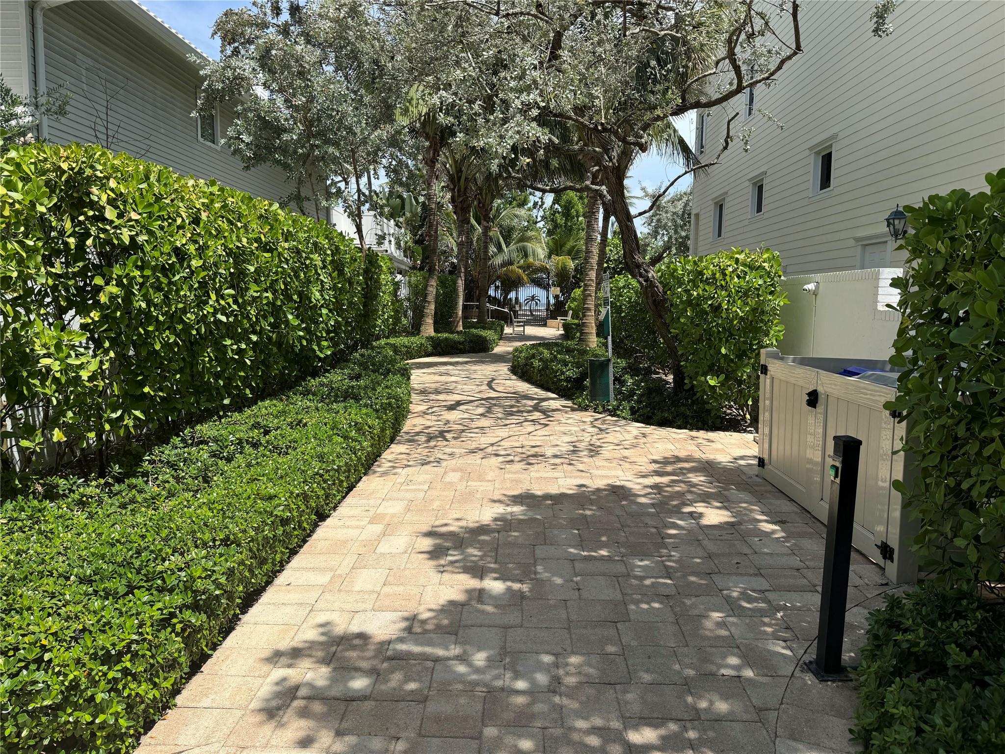 3416 Norfolk St Pompano Beach, FL 33062