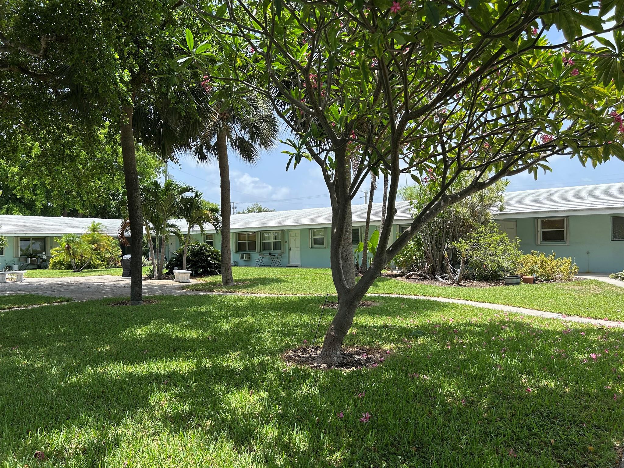 3801 NE 22nd Ter #9