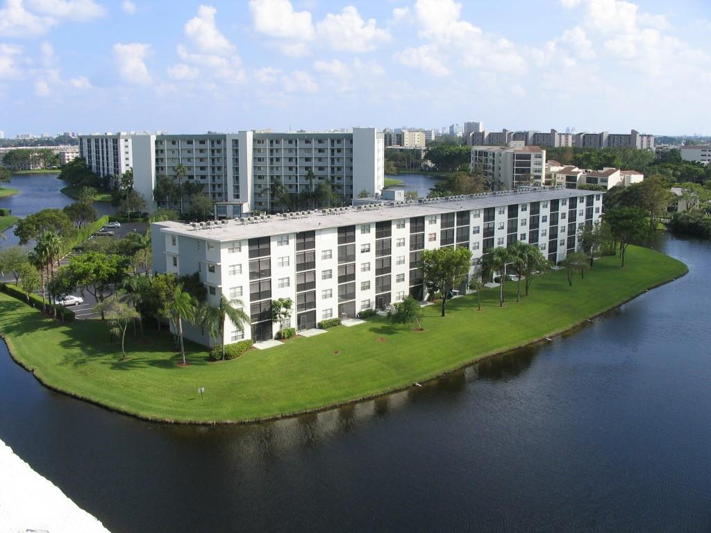 2236 N Cypress Bnd Dr #403