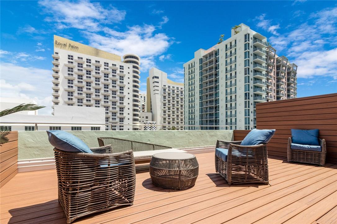 1460 Ocean Dr #506 (406)
