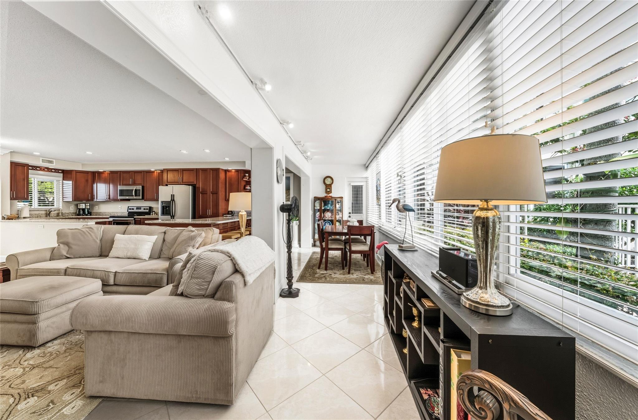 1000 SE 4th St #117 & 118 Fort Lauderdale, FL 33301