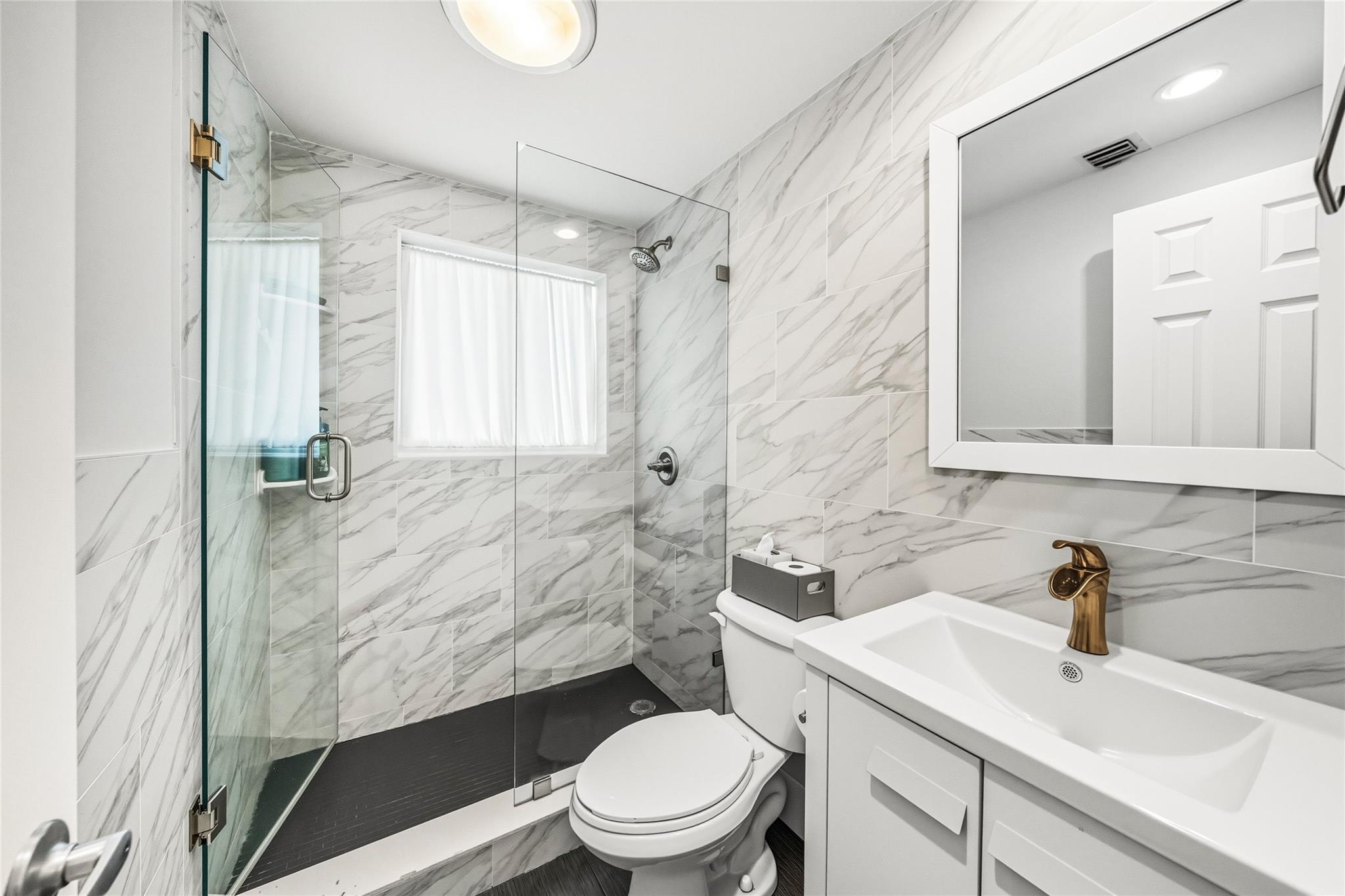 1000 SE 4th St #117 & 118 Fort Lauderdale, FL 33301