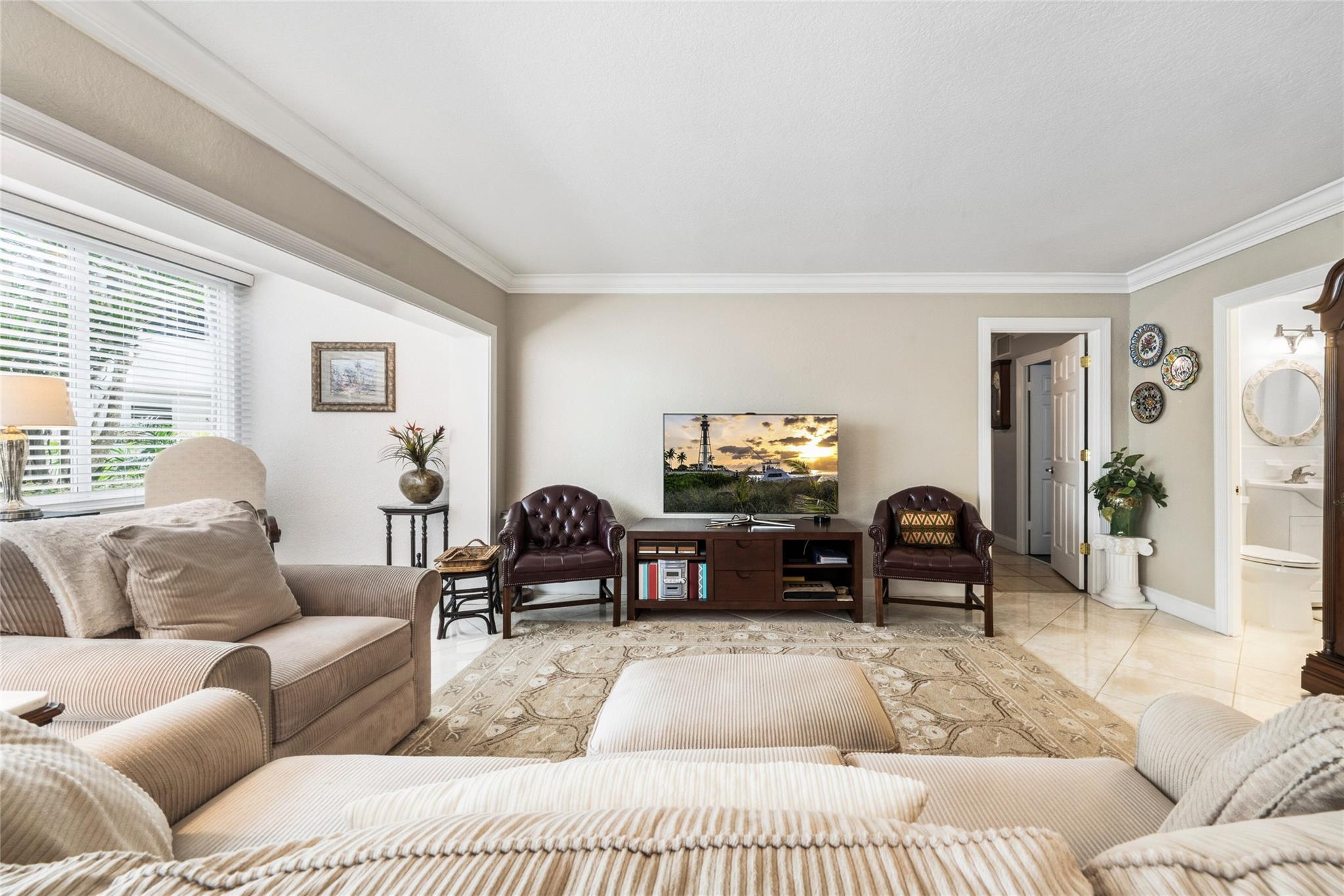 1000 SE 4th St #117 & 118 Fort Lauderdale, FL 33301