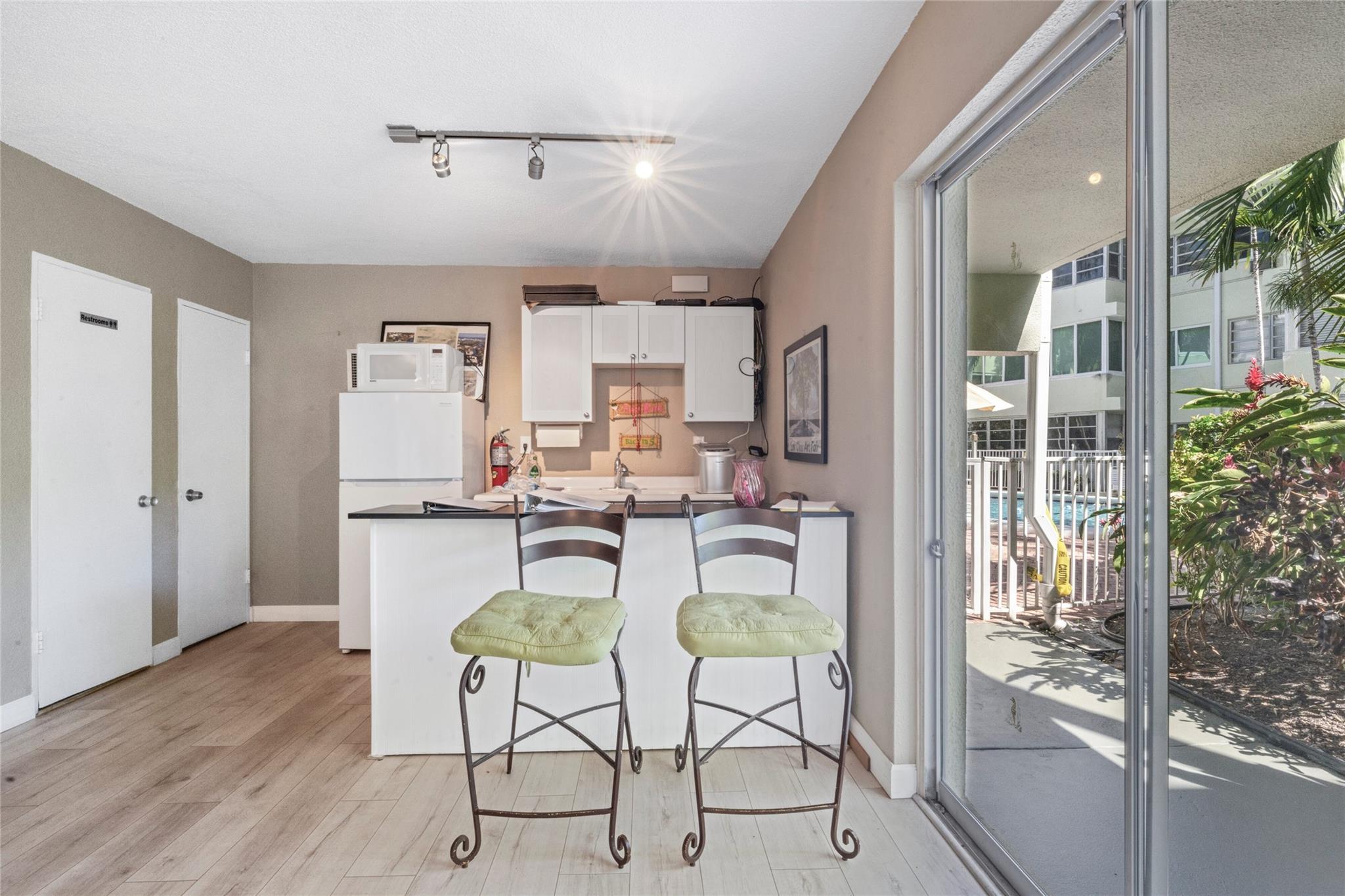 1000 SE 4th St #117 & 118 Fort Lauderdale, FL 33301