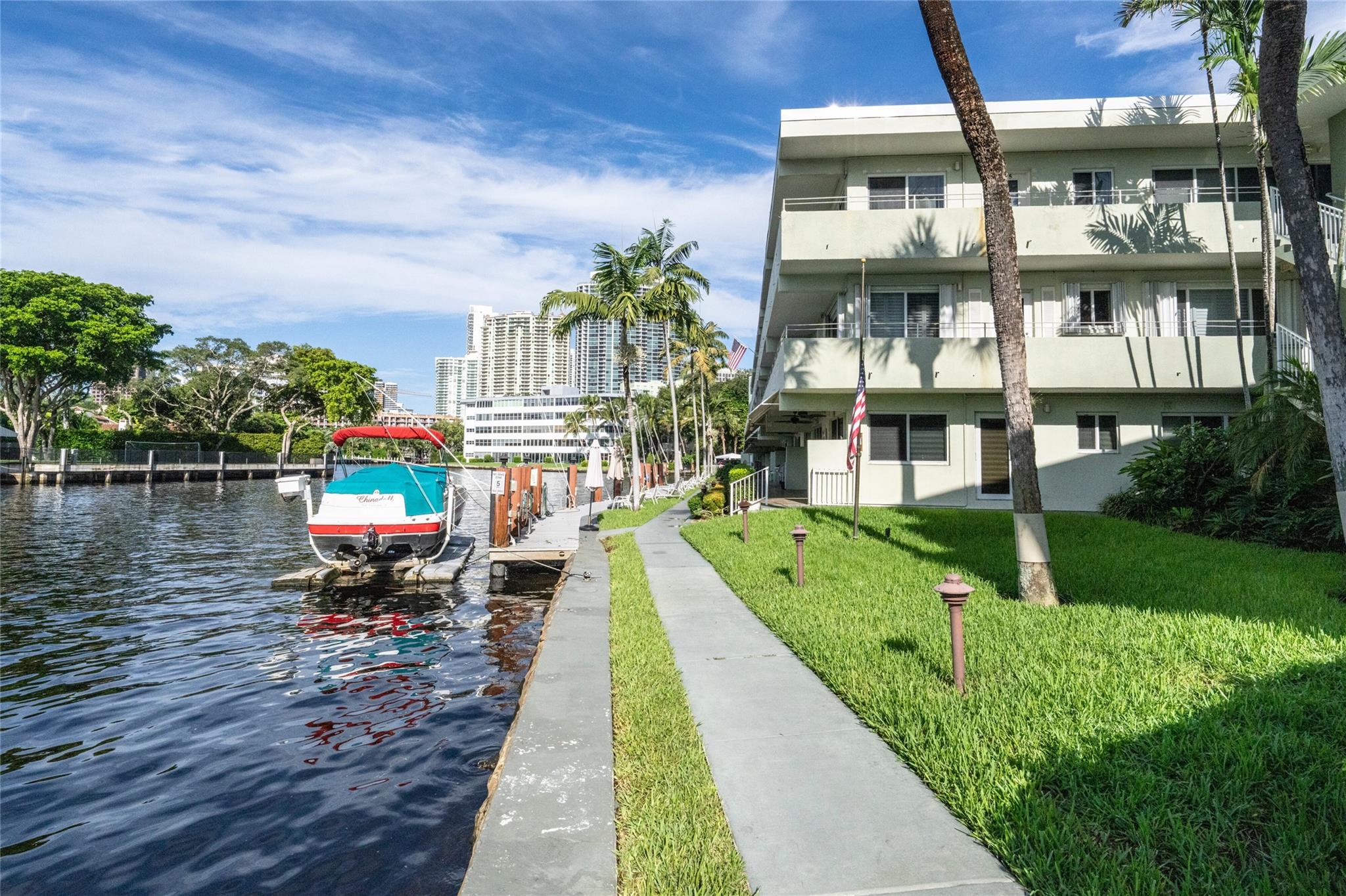 1000 SE 4th St #117 & 118 Fort Lauderdale, FL 33301