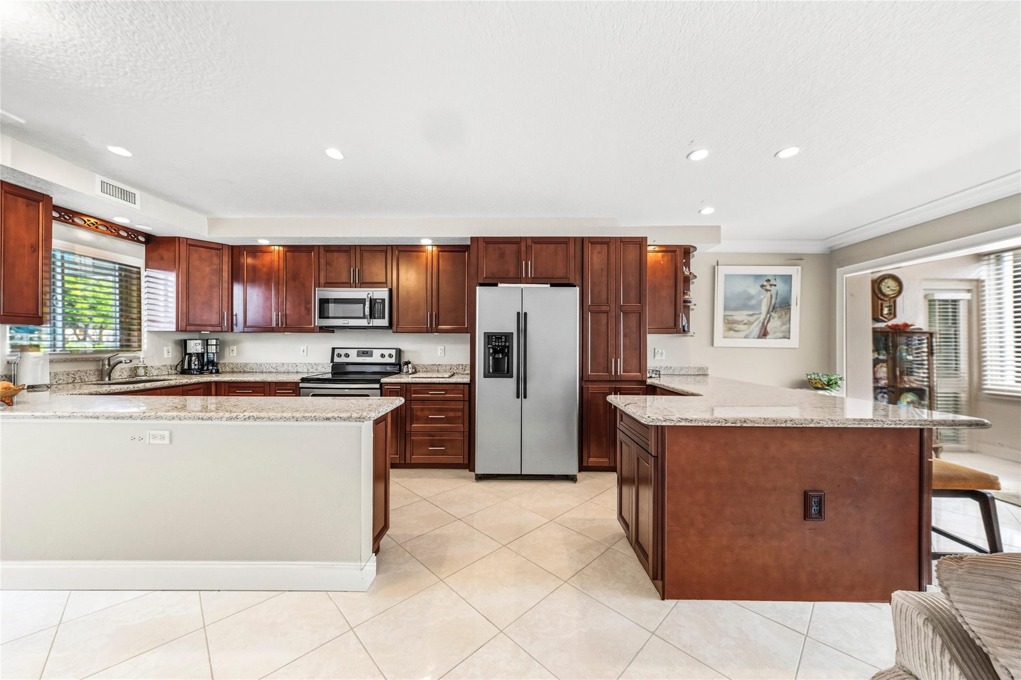 1000 SE 4th St #117 & 118 Fort Lauderdale, FL 33301