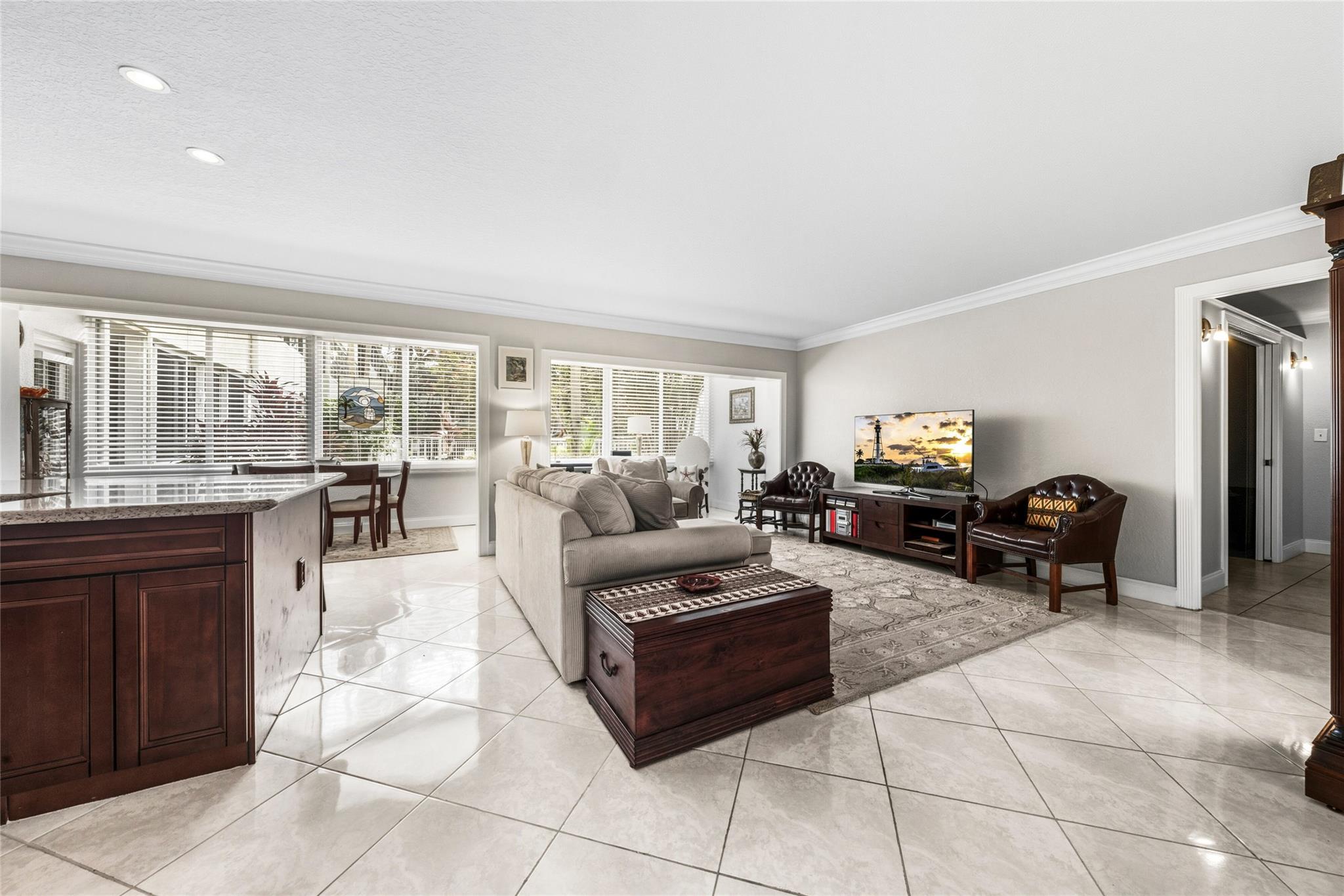 1000 SE 4th St #117 & 118 Fort Lauderdale, FL 33301