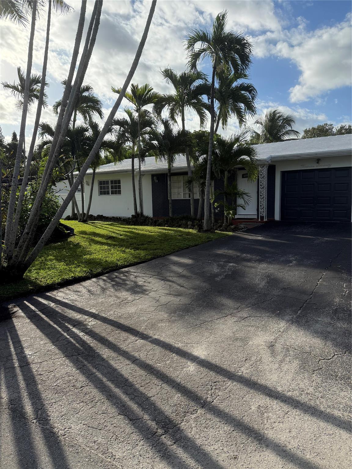 1370 SW 32nd St
