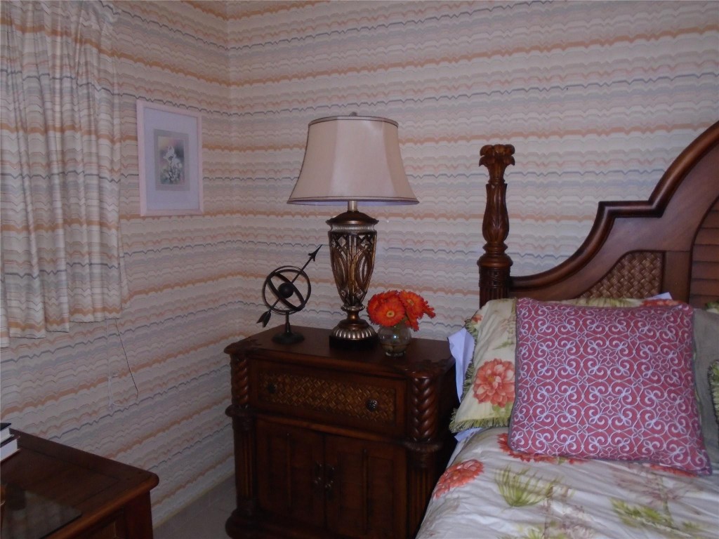 3165 NE 48th #110 Lighthouse Point, FL 33064