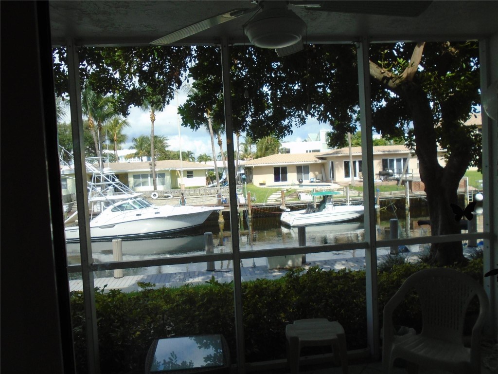 3165 NE 48th #110 Lighthouse Point, FL 33064