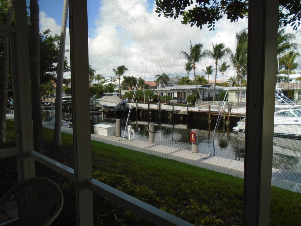 3165 NE 48th #110 Lighthouse Point, FL 33064